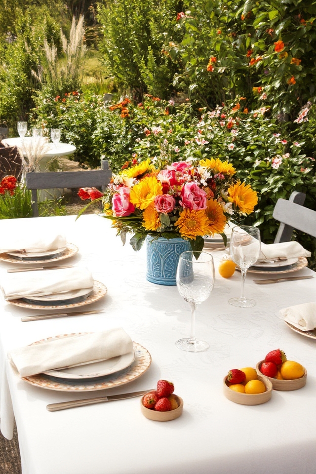 vibrant summer tablescape decor