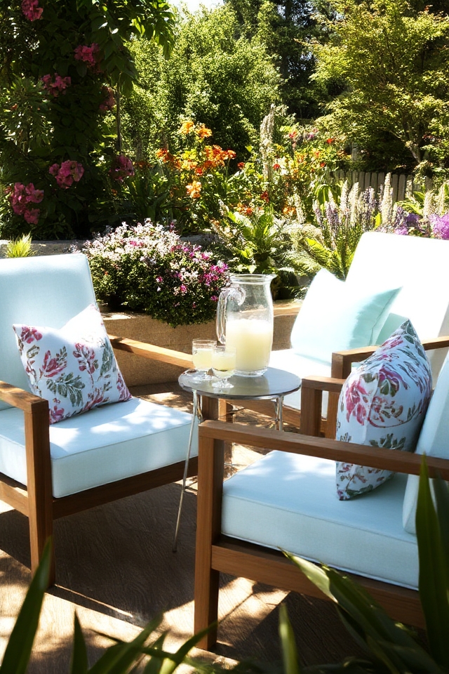 cozy outdoor lounge chairs