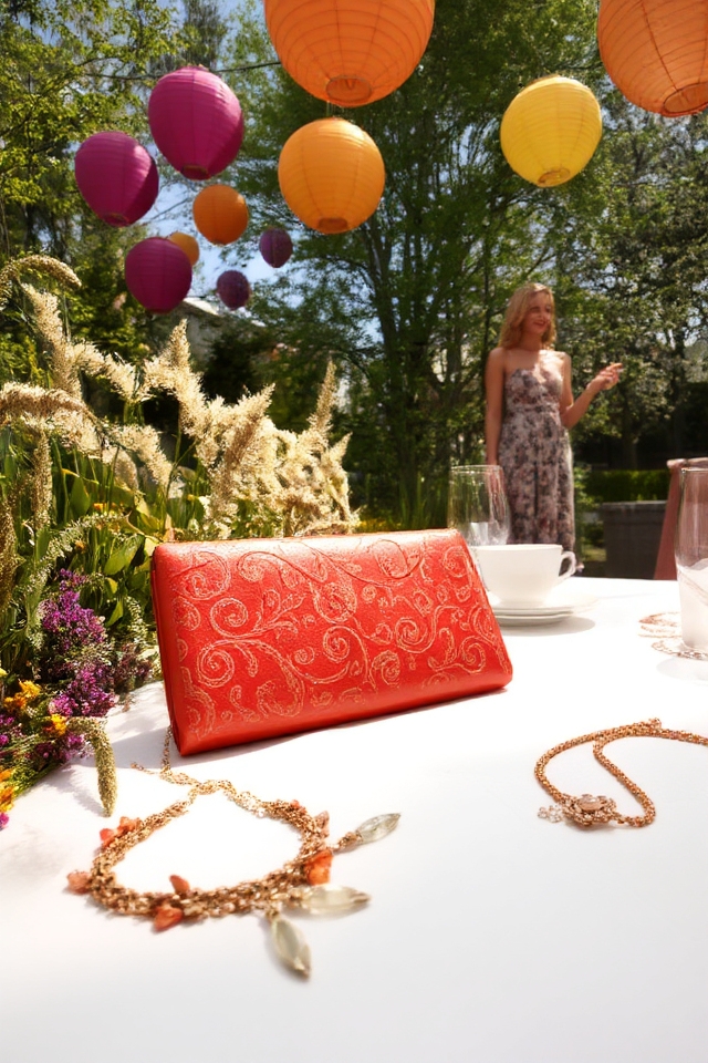 stylish statement clutch bags