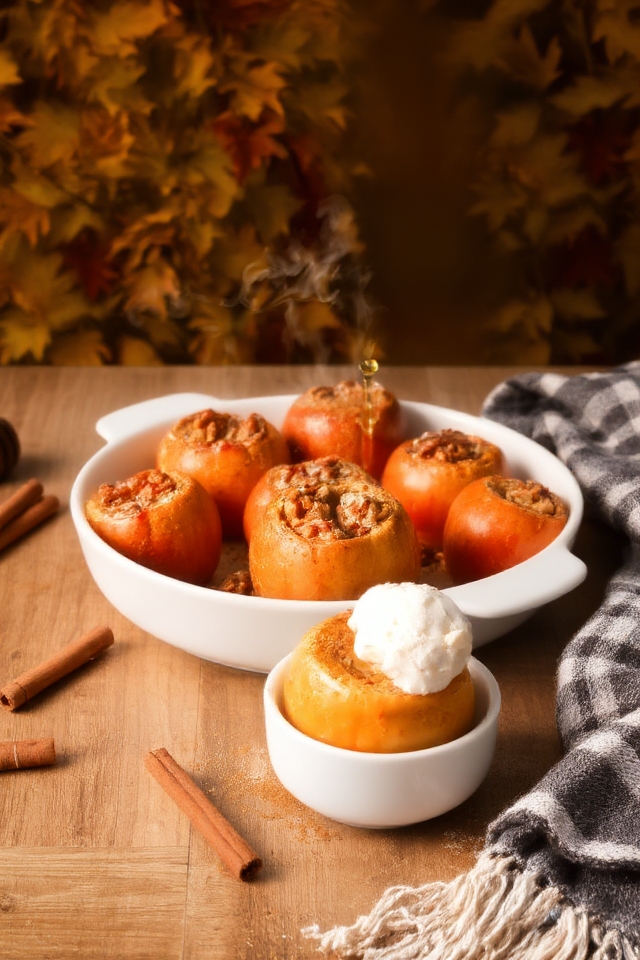 warm spiced baked apples