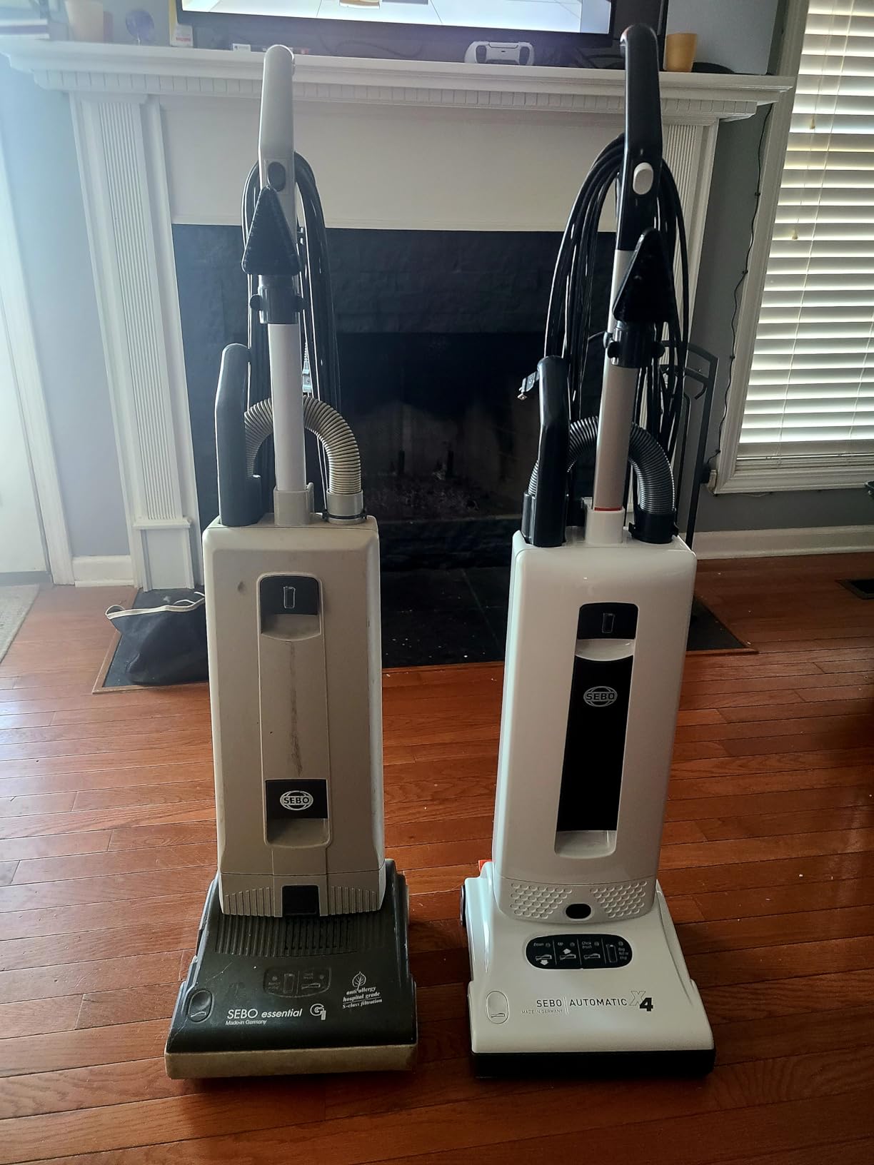 SEBO Automatic X4 Upright Vacuum Cleaner - Customer Photo 1