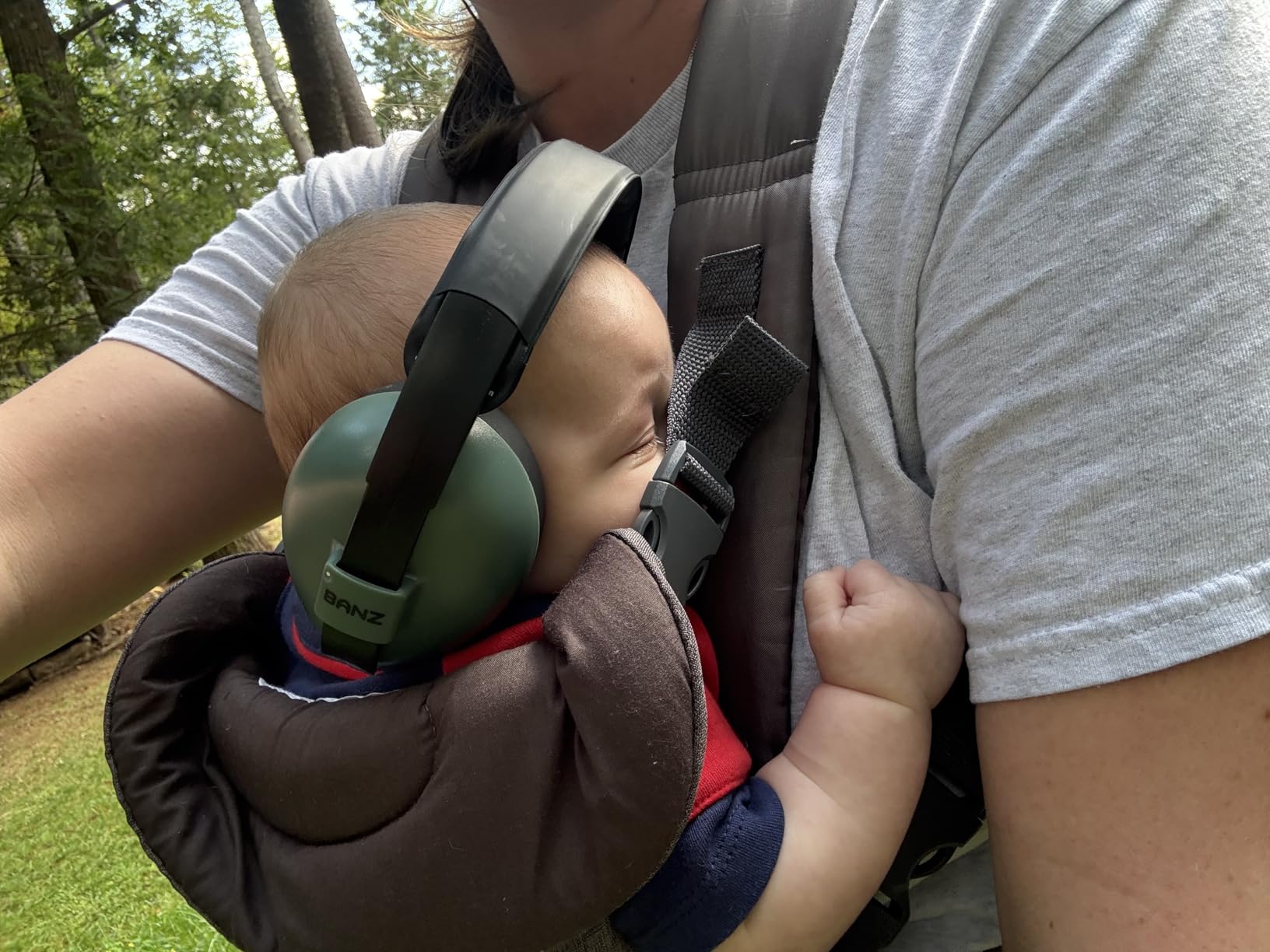 Banz Bubzee Baby Headphones for Noise Protection - Baby Ear Muffs, Newborn Infant & Toddler, 0 to 36 Months, Adjustable Customer Review Banz Bubzee Baby Headphones for Noise Protection - Baby Ear Muffs, Newborn Infant & Toddler, 0 to 36 Months, Adjustable - Customer Photo 1