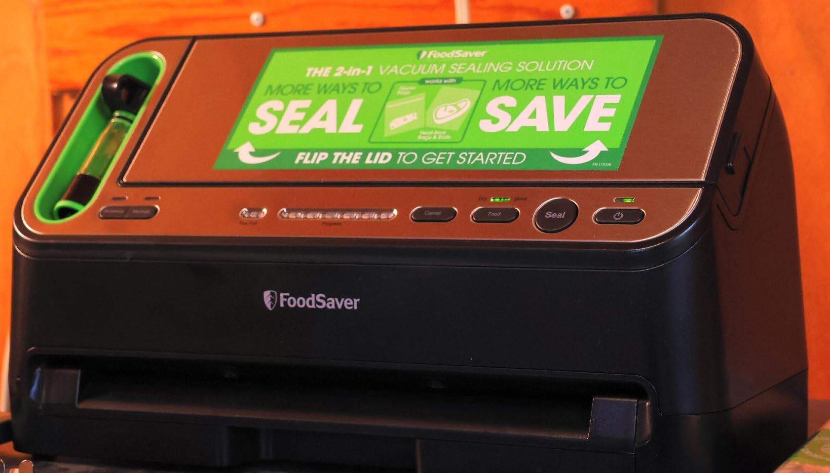 FoodSaver V4400 2-in-1 Vacuum Sealer Machine with Automatic Vacuum Sealer Bag Detection and Starter Kit - Customer Photo 2