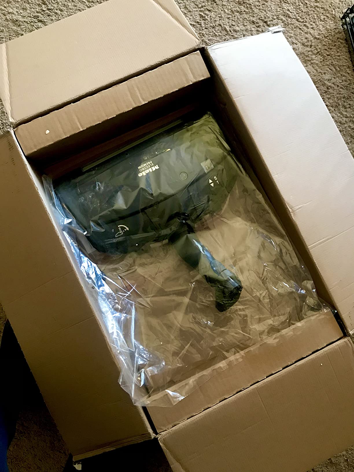 Miele Complete C3 Marin Bagged Canister Vacuum with Electrobrush Floorhead - Customer Photo 1