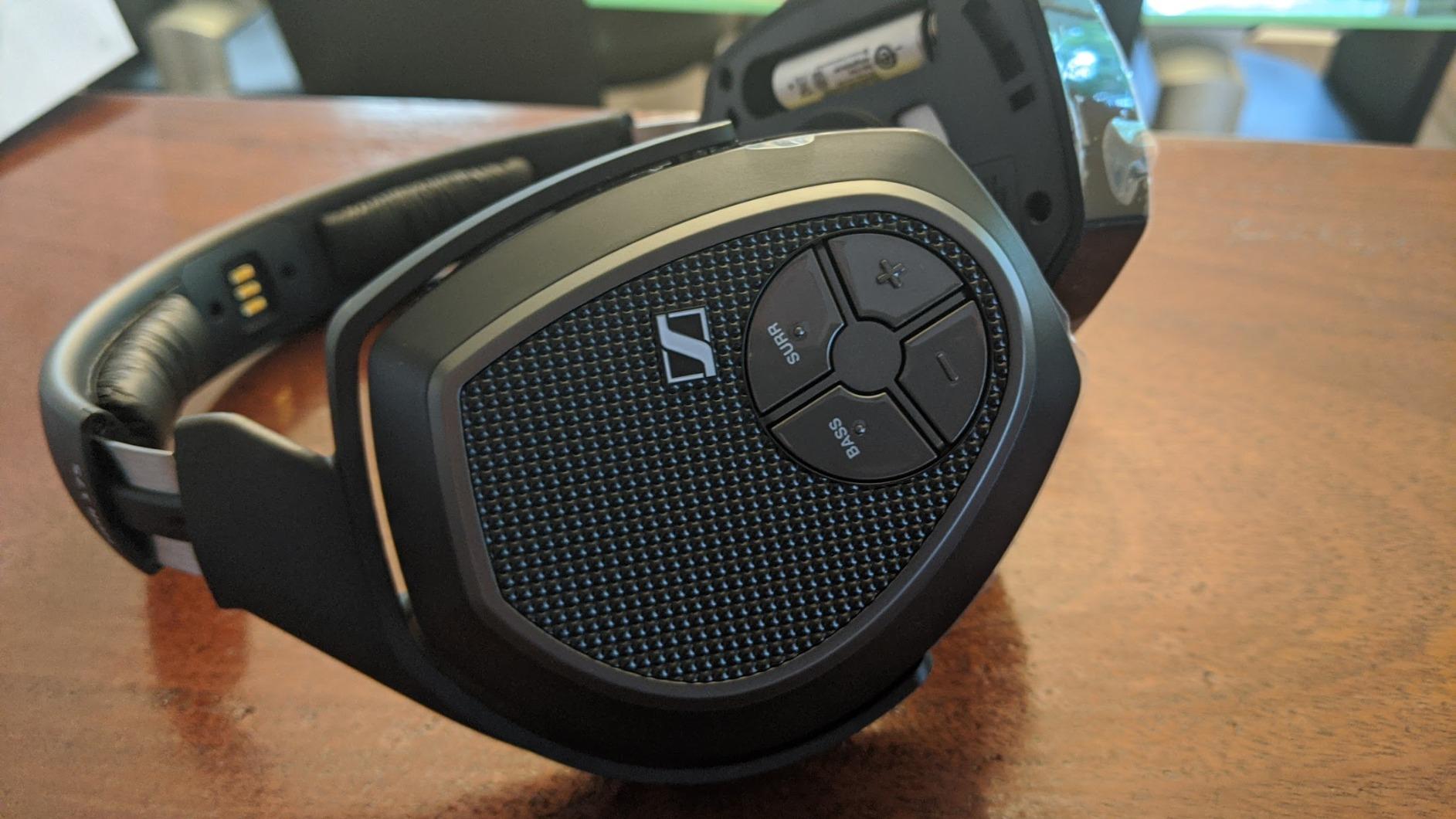 Sennheiser Consumer Audio RS 175 RF Wireless Headphone System, Black Customer Review Sennheiser Consumer Audio RS 175 RF Wireless Headphone System, Black - Customer Photo 1