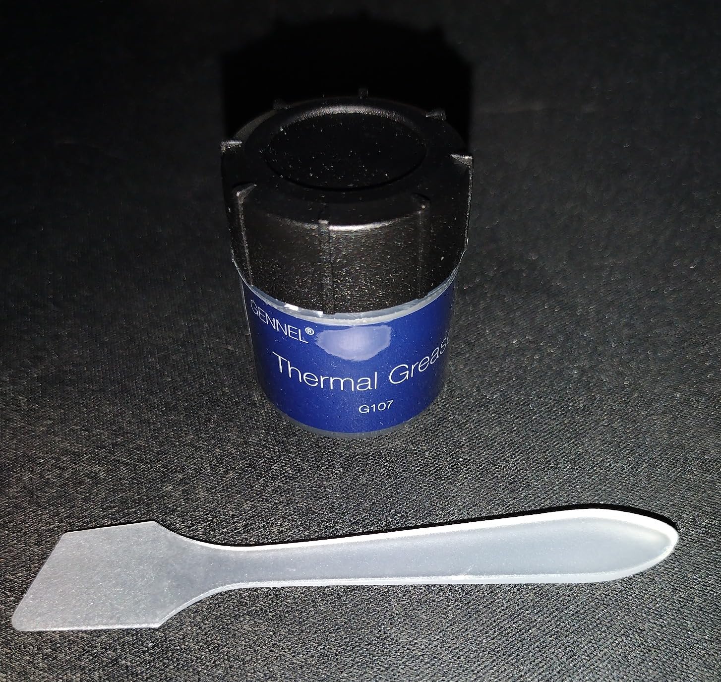 G107 20g Silver Thermal Paste, High Performance Heatsink Paste, Thermal Conductive Grease Compound for CPU GPU Cooler LED IC PS4 Xbox Chipset Customer Review G107 20g Silver Thermal Paste, High Performance Heatsink Paste, Thermal Conductive Grease Compound for CPU GPU Cooler LED IC PS4 Xbox Chipset - Customer Photo 1