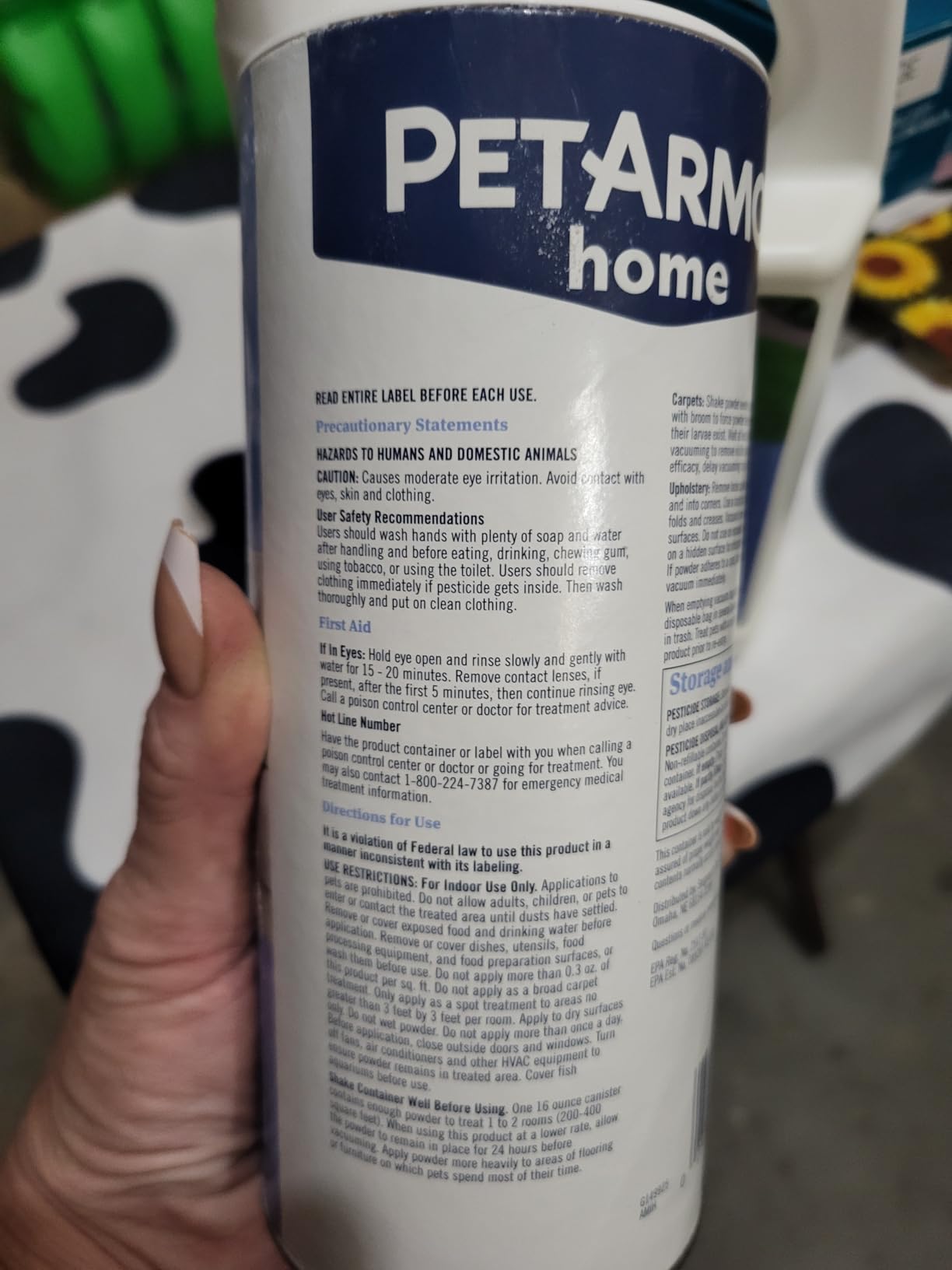 PETARMOR Home Carpet Powder for Fleas and Ticks, Protect Your Home From Fleas and Deodorizes Carpets, 16 Ounce Customer Review PETARMOR Home Carpet Powder for Fleas and Ticks, Protect Your Home From Fleas and Deodorizes Carpets, 16 Ounce - Customer Photo 1