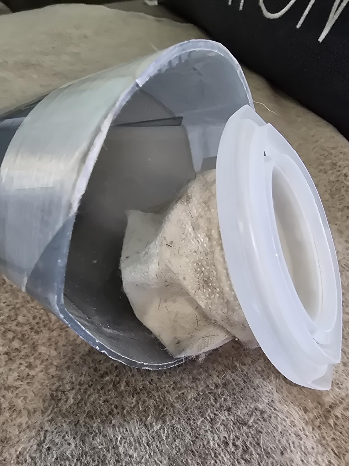 BLACK+DECKER Cordless Lithium Handheld Power Vacuum with Wall Mount Base and Charger, White (HNV220BCZ10FF) Customer Review BLACK+DECKER Cordless Lithium Handheld Power Vacuum with Wall Mount Base and Charger, White (HNV220BCZ10FF) - Customer Photo 2