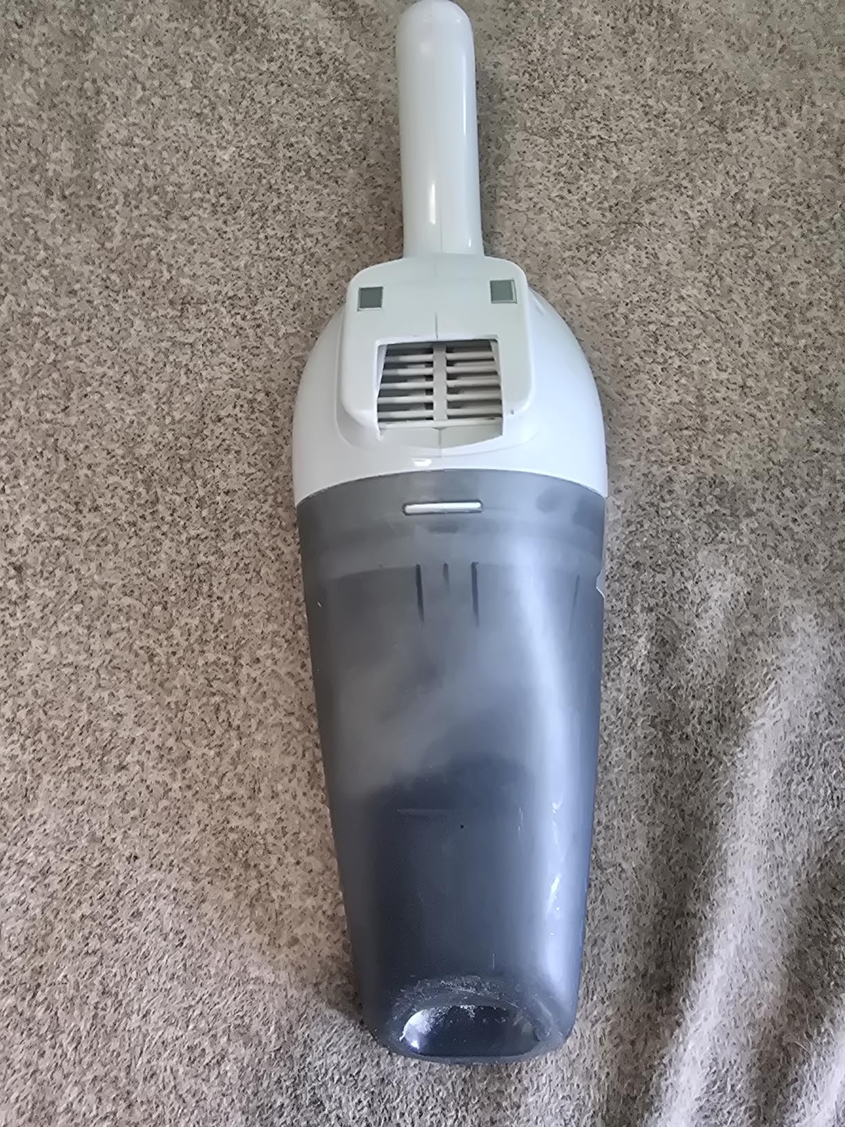 BLACK+DECKER Cordless Lithium Handheld Power Vacuum with Wall Mount Base and Charger, White (HNV220BCZ10FF) - Customer Photo 2