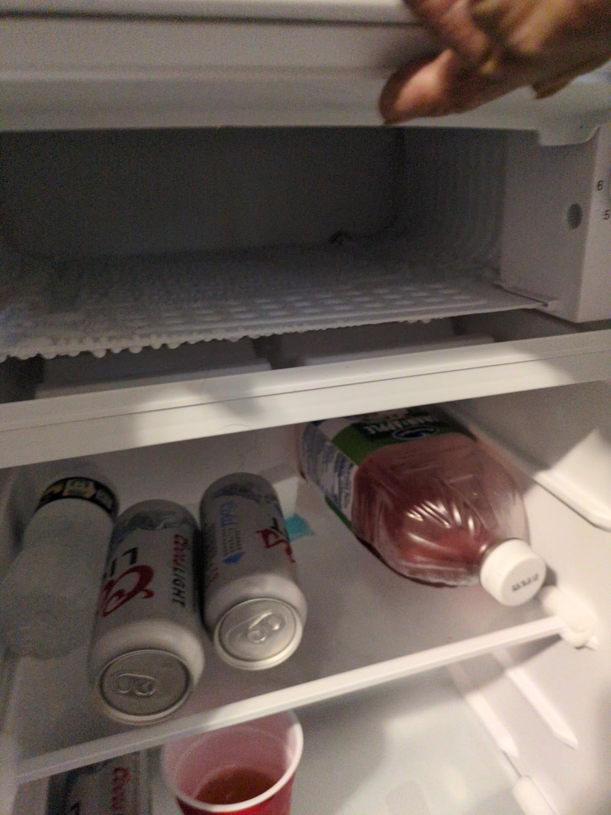 BLACK+DECKER 2.5 Cu. Ft. Compact Refrigerator, ENERGY STAR Certified, Single Door Mini Fridge with Chiller Compartment, Personal Fridge for Home or Dorm Room, R600a Refrigerant, BCRK25V,Stainless Look Customer Review BLACK+DECKER 2.5 Cu. Ft. Compact Refrigerator, ENERGY STAR Certified, Single Door Mini Fridge with Chiller Compartment, Personal Fridge for Home or Dorm Room, R600a Refrigerant, BCRK25V,Stainless Look - Customer Photo 1