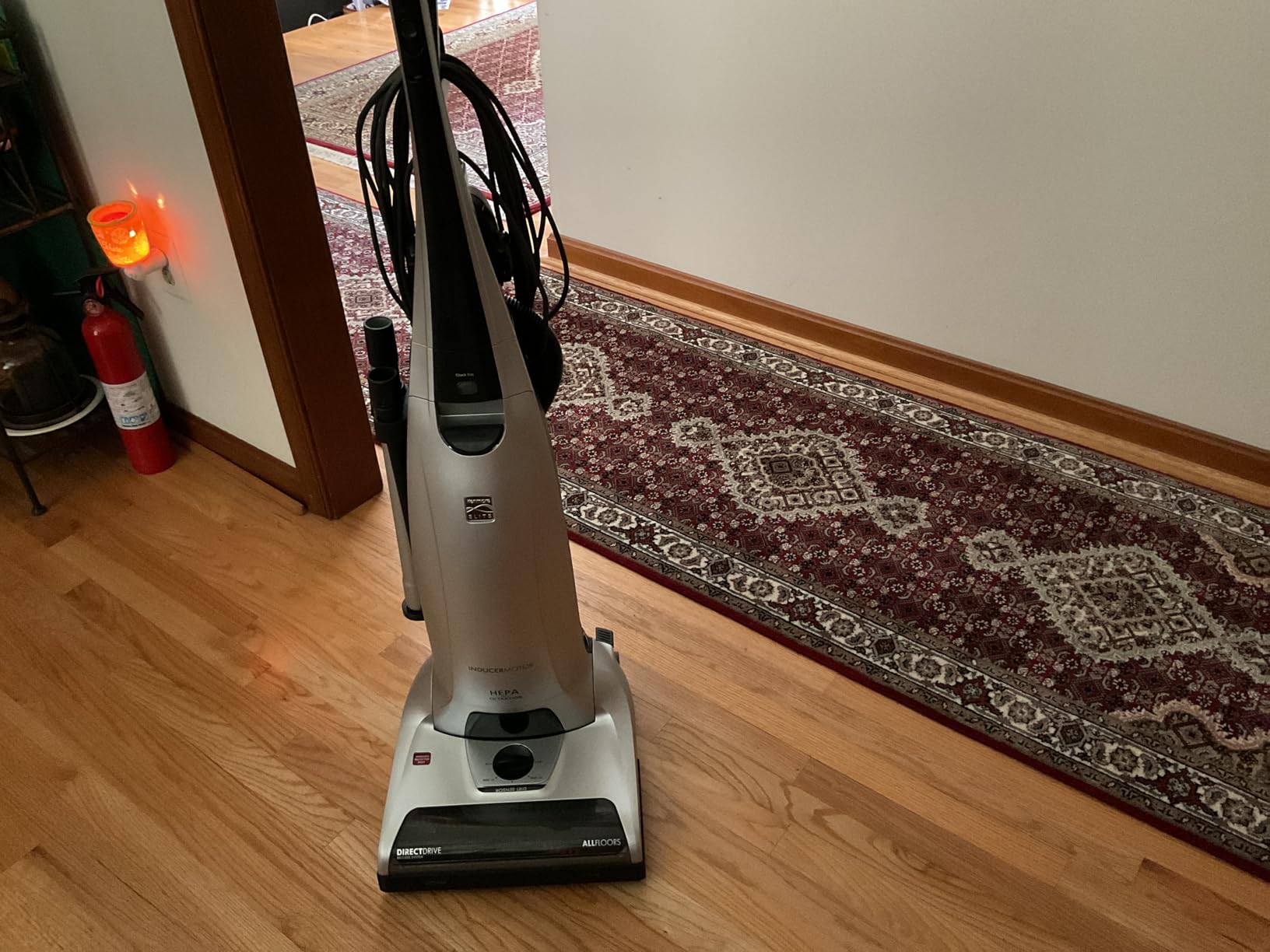 Kenmore Elite 31150 Pet Friendly Bagged Upright Beltless Vacuum w/Pet Handi-Mate, Triple HEPA, 3D Inducer Motor, Telescoping Wand, 5-Position Height Adjustment, 3 Cleaning Tools-Silver Customer Review Kenmore Elite 31150 Pet Friendly Bagged Upright Beltless Vacuum w/Pet Handi-Mate, Triple HEPA, 3D Inducer Motor, Telescoping Wand, 5-Position Height Adjustment, 3 Cleaning Tools-Silver - Customer Photo 1