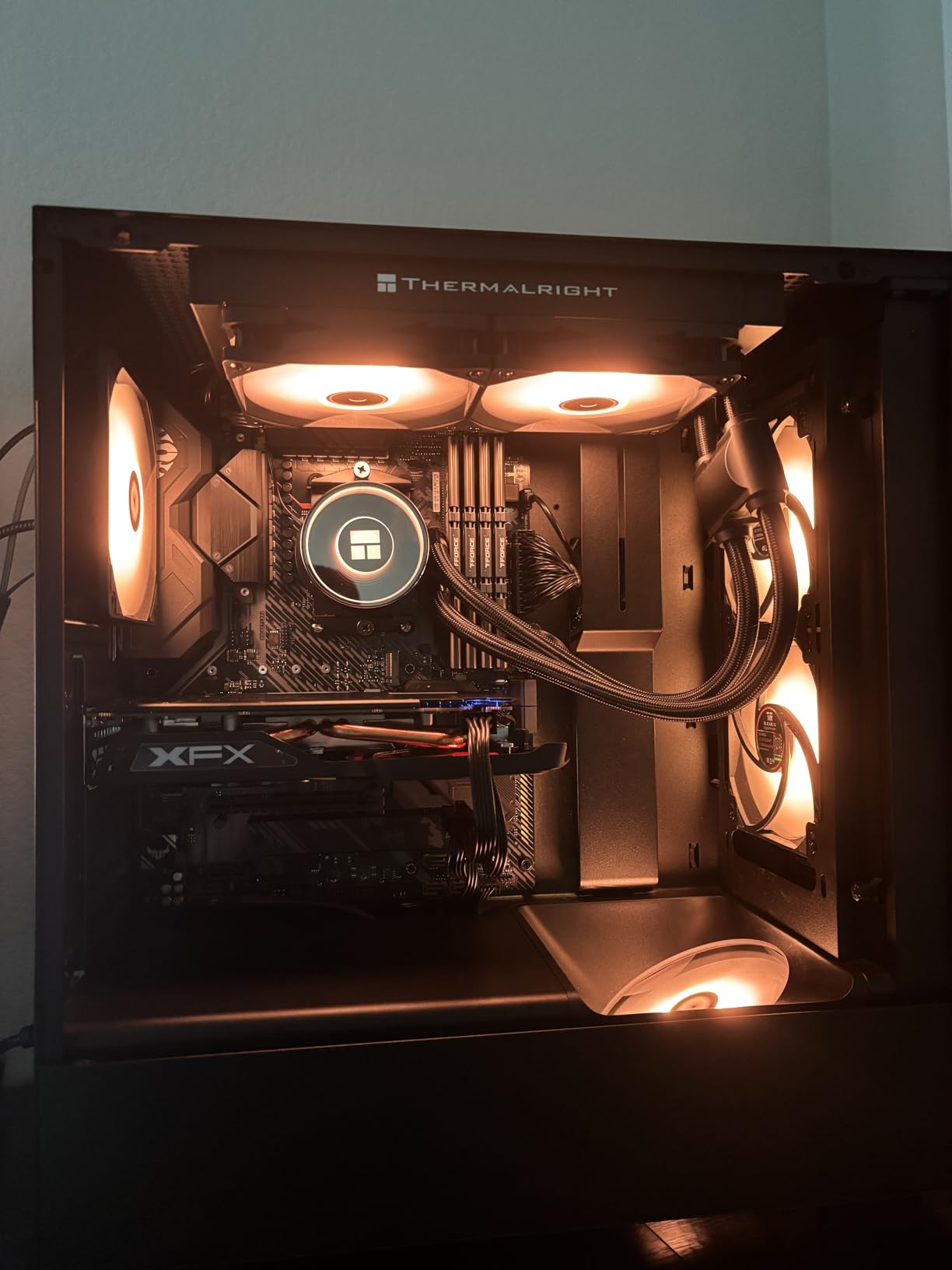 XFX Radeon RX 570 RS XXX Edition 1286MHz, 8gb GDDR5, DX12 VR Ready, Dual BIOS, 3xDP HDMI DVI, AMD Graphics Card (RX-570P8DFD6) - Customer Photo 1