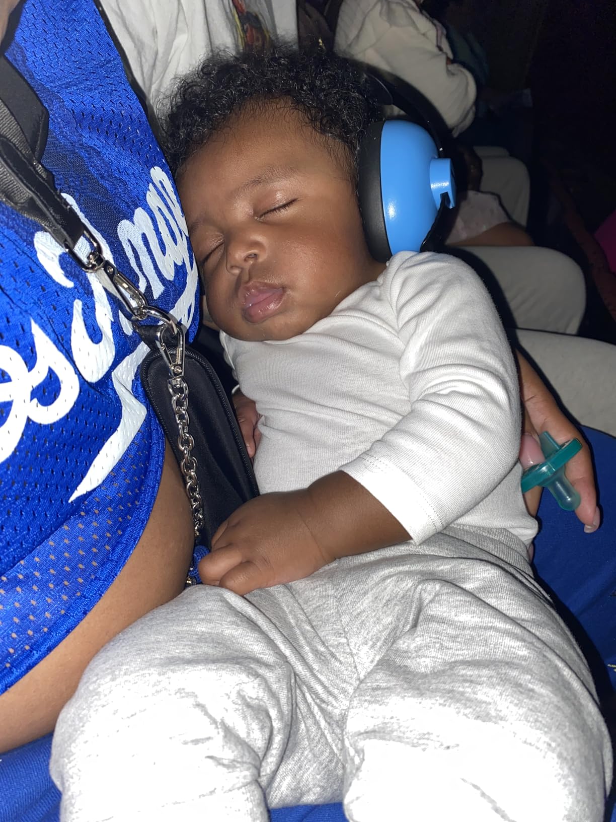 Baby Ear Protection Noise Cancelling Headphones for Babies for 3 Months to 3 Years (Blue) Customer Review Baby Ear Protection Noise Cancelling Headphones for Babies for 3 Months to 3 Years (Blue) - Customer Photo 2