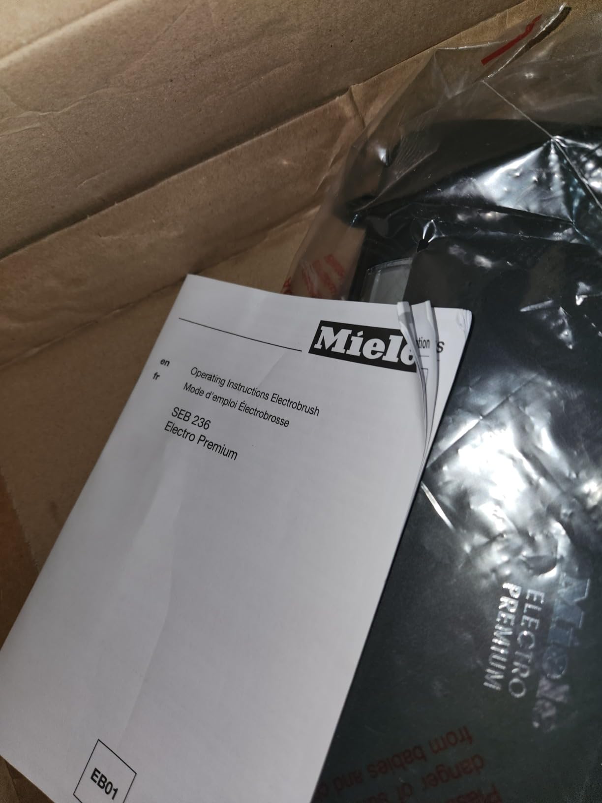 Miele Complete C3 Marin Canister HEPA Vacuum with SEB236 Powerhead Bundle - Customer Photo 2
