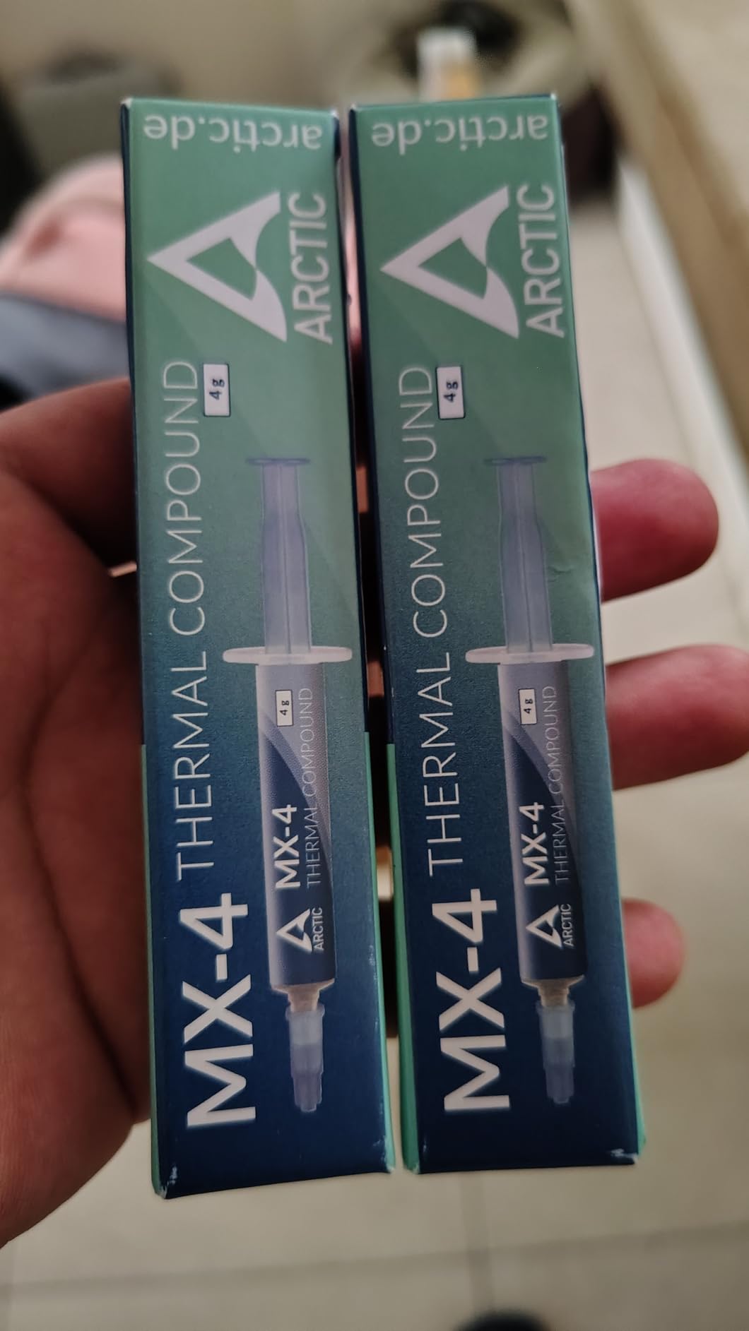 ARCTIC MX-4 (4 g) - Premium Performance Thermal Paste for All Processors (CPU, GPU - PC), Very high Thermal Conductivity, Long Durability, Safe Application, Non-Conductive - Customer Photo 1