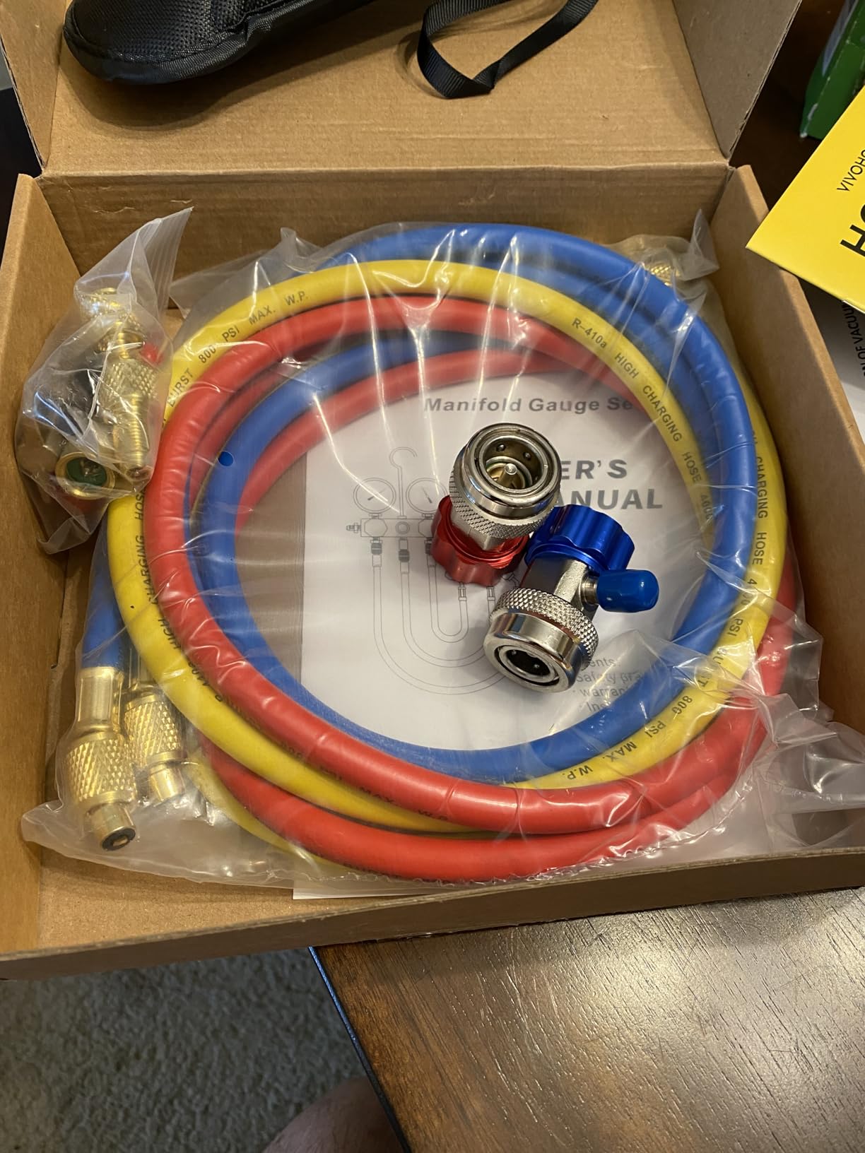 VIVOHOME 110V 1/3 HP 4CFM Single Stage Rotary Vane Air Vacuum Pump and R134a AC Manifold Gauge Set Kit with Leak Detector Carry Bag for HVAC Air Conditioning Refrigeration Recharging ETL Listed - Customer Photo 2