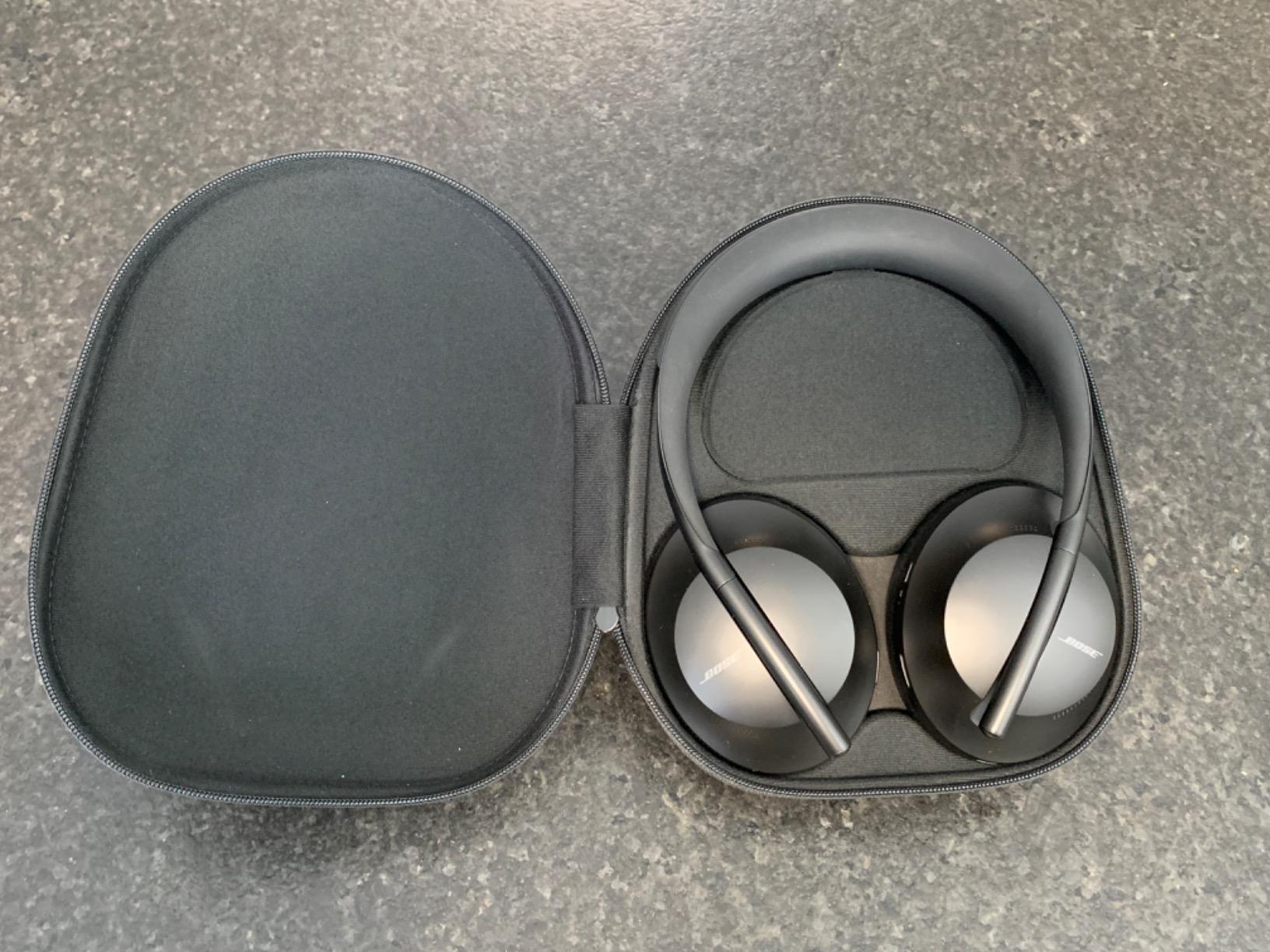 Bose Headphones 700, Noise Cancelling Bluetooth Over-Ear Wireless Headphones with Built-in Microphone for Clear Calls and Alexa Voice Control, Black - Customer Photo 1