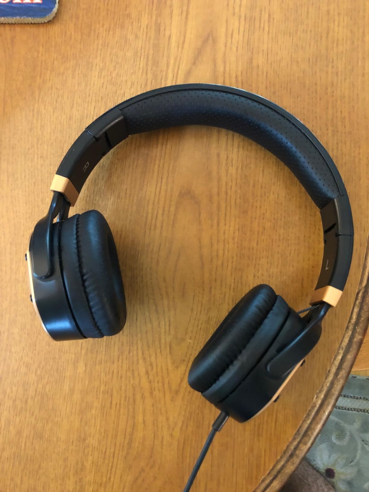MONODEAL Active Noise Cancelling Headphones with Microphone and Airplane Adapter, Folding and Lightweight Travel Headsets, Hi-Fi Deep Bass Wired Headphones with Carrying Case - Customer Photo 1