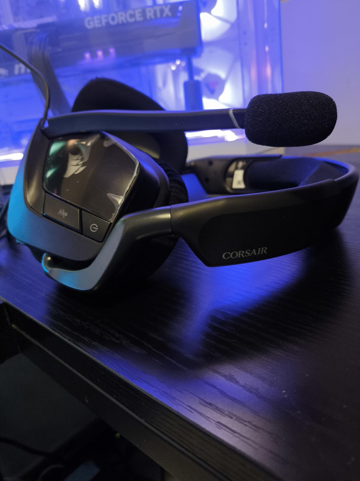 CORSAIR VOID RGB ELITE Wireless Gaming Headset – 7.1 Surround Sound – Omni-Directional Microphone – Microfiber Mesh Earpads – Up to 40ft Range – iCUE Compatible – PC, Mac, PS5, PS4 – Carbon Customer Review CORSAIR VOID RGB ELITE Wireless Gaming Headset – 7.1 Surround Sound – Omni-Directional Microphone – Microfiber Mesh Earpads – Up to 40ft Range – iCUE Compatible – PC, Mac, PS5, PS4 – Carbon - Customer Photo 1