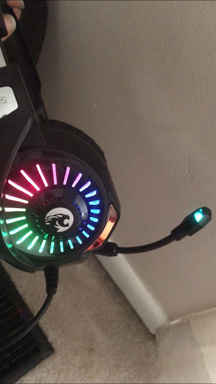 ZIUMIER Gaming Headset with Microphone, Compatible with PS4 PS5 Xbox One PC Laptop, Over-Ear Headphones with LED RGB Light, Noise Canceling Mic, 7.1 Stereo Surround Sound - Customer Photo 1