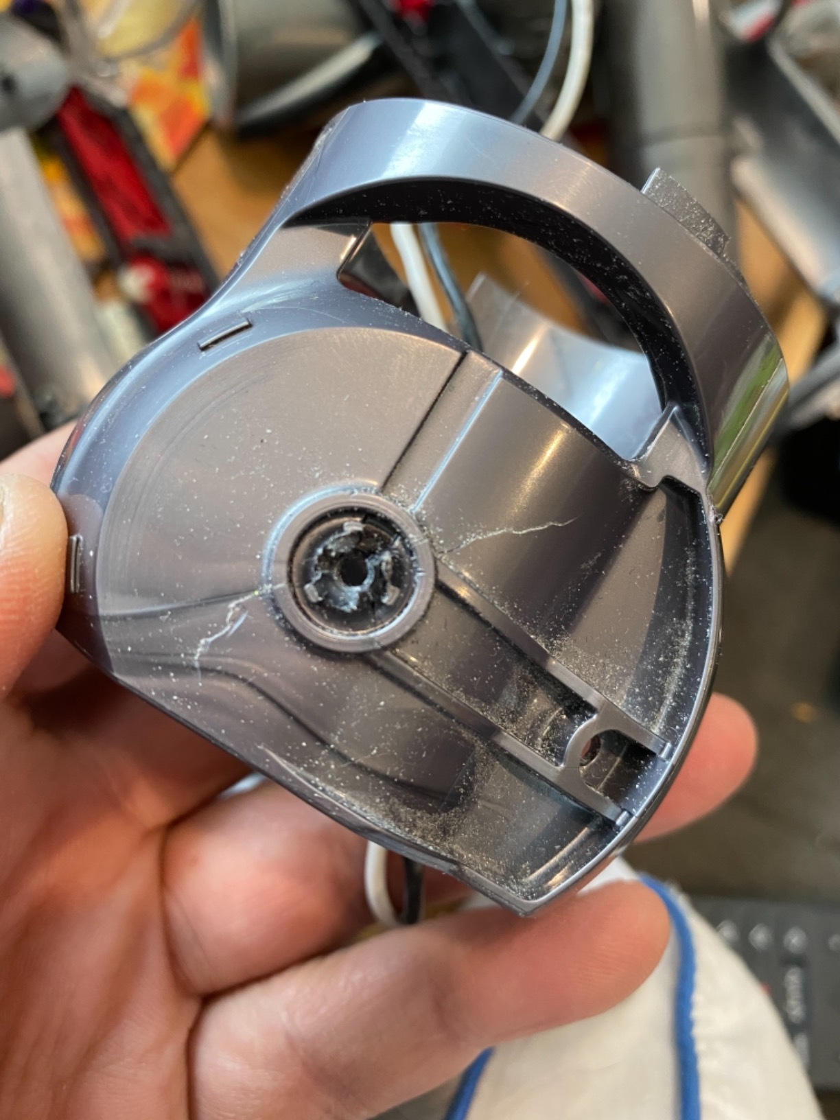 Dyson V11 Torque Drive Cordless Vacuum Cleaner, Blue (Renewed) - Customer Photo 1