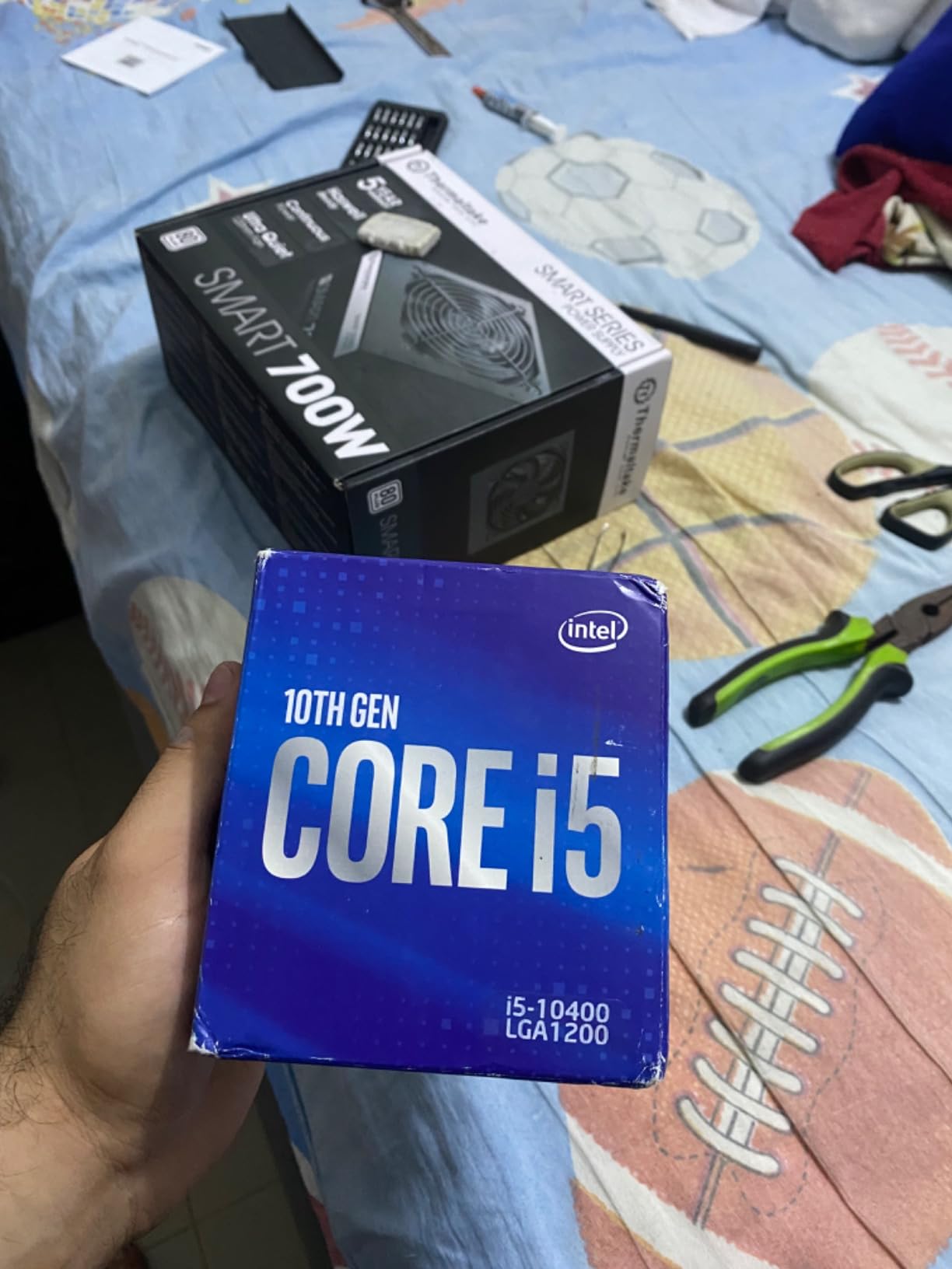 Intel Core i5-10400 Desktop Processor 6 Cores up to 4.3 GHz LGA1200 (Intel 400 Series Chipset) 65W, Model Number: BX8070110400 - Customer Photo 1