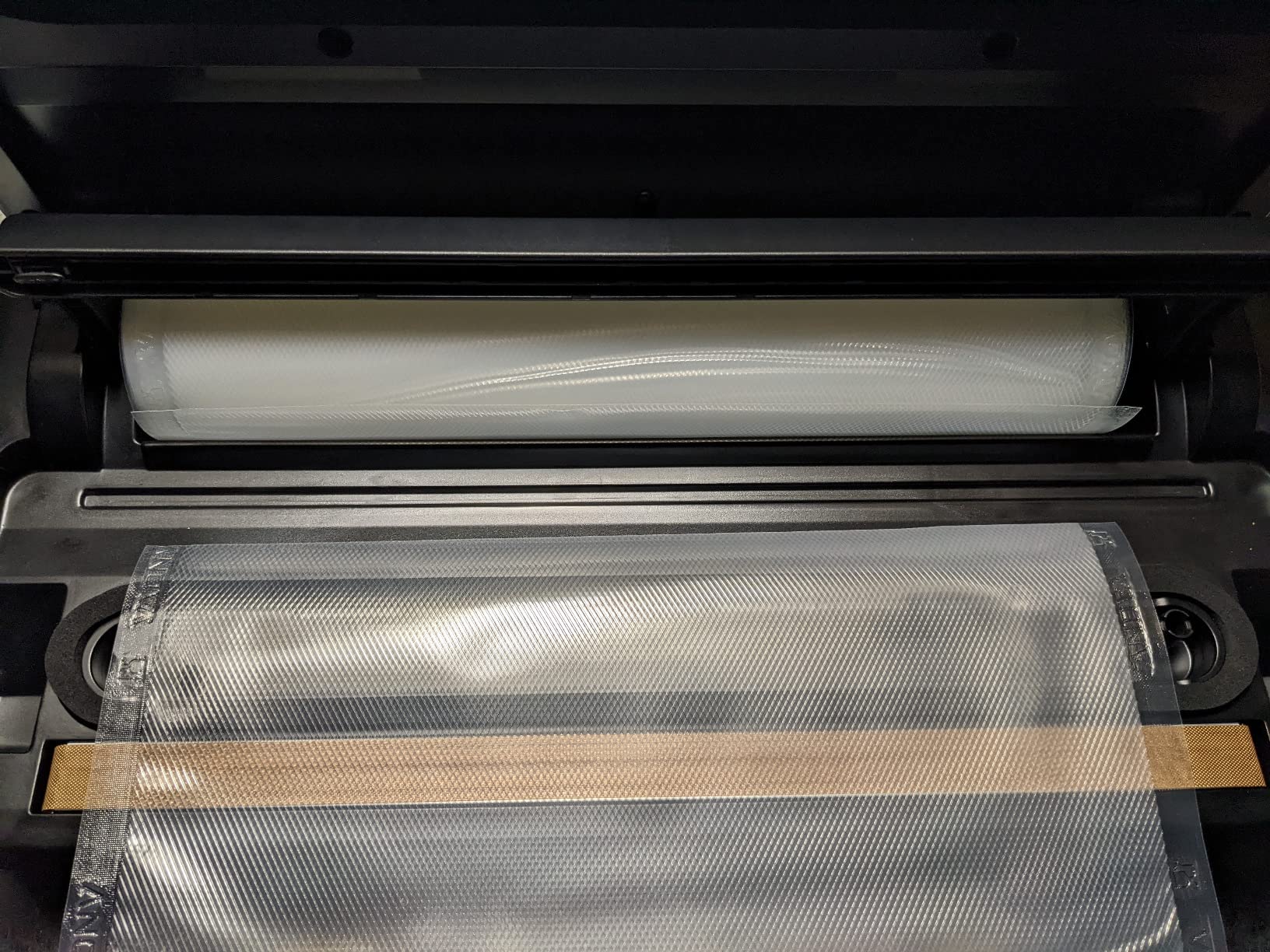 Anova Culinary Precision Vacuum Sealer Pro, Includes Large Bag Roll (19ft), Wet & Dry Dual Food Vacuum Sealer Machine for Sous Vide and Long-Term Storage, 2-Year Warranty - Customer Photo 2