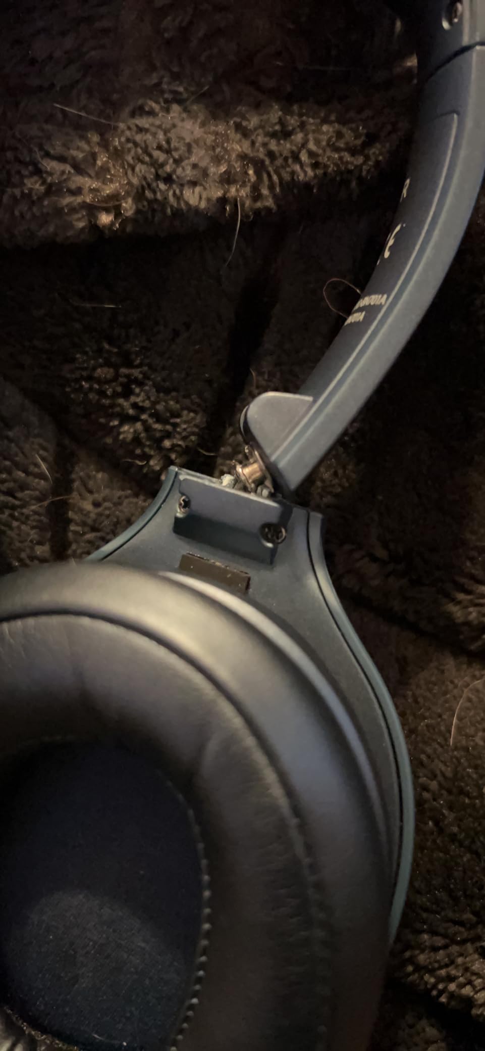 INFURTURE Upgrade Active Noise Cancelling Headphones, H1 Wireless Over Ear Bluetooth Headphones, Deep Bass Headset, Low Latency, Memory Foam Ear Cups,90H Playtime - Customer Photo 1