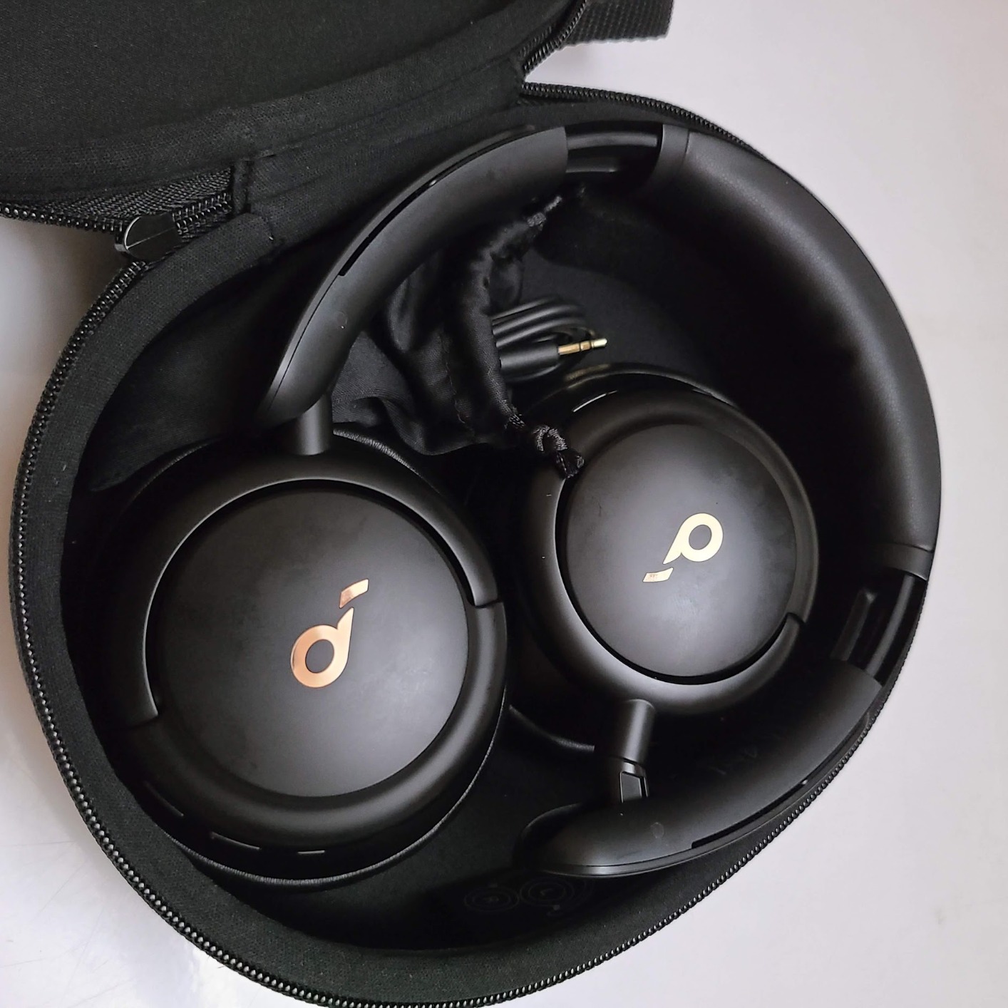 Soundcore Q30 by Anker, Hybrid Active Noise Cancelling Headphones, Multiple Modes, Hi-Res Audio, Custom EQ via App, 50H Playtime, Comfortable Fit, Bluetooth, Multipoint Connection customer photo 2
