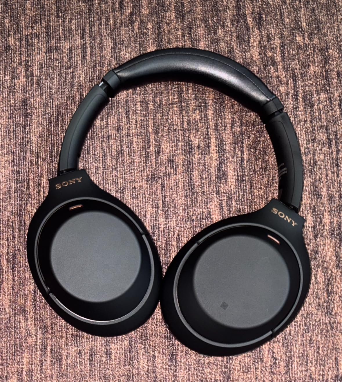 Sony WH-1000XM4 Wireless Premium Noise Canceling Overhead Headphones with Mic for Phone-Call and Alexa Voice Control, Midnight Blue WH1000XM4 Customer Review Sony WH-1000XM4 Wireless Premium Noise Canceling Overhead Headphones with Mic for Phone-Call and Alexa Voice Control, Midnight Blue WH1000XM4 - Customer Photo 1