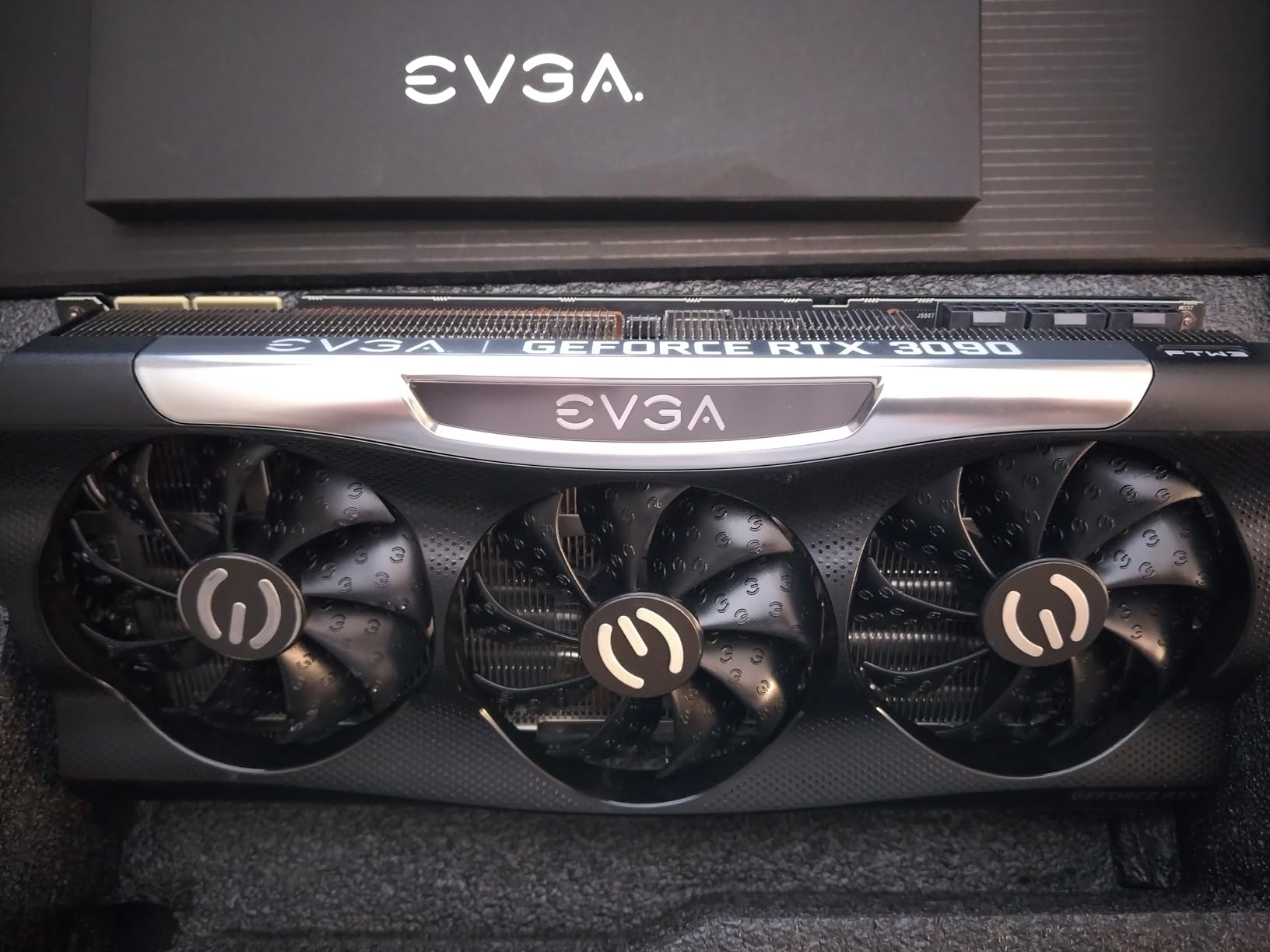 EVGA GeForce RTX 3090 FTW3 Ultra Gaming, 24GB GDDR6X, 10496 CUDA Cores, 1800MHz Boost Clock, 3x Fans, ARGB LED, Metal Backplate Customer Review EVGA GeForce RTX 3090 FTW3 Ultra Gaming, 24GB GDDR6X, 10496 CUDA Cores, 1800MHz Boost Clock, 3x Fans, ARGB LED, Metal Backplate - Customer Photo 1