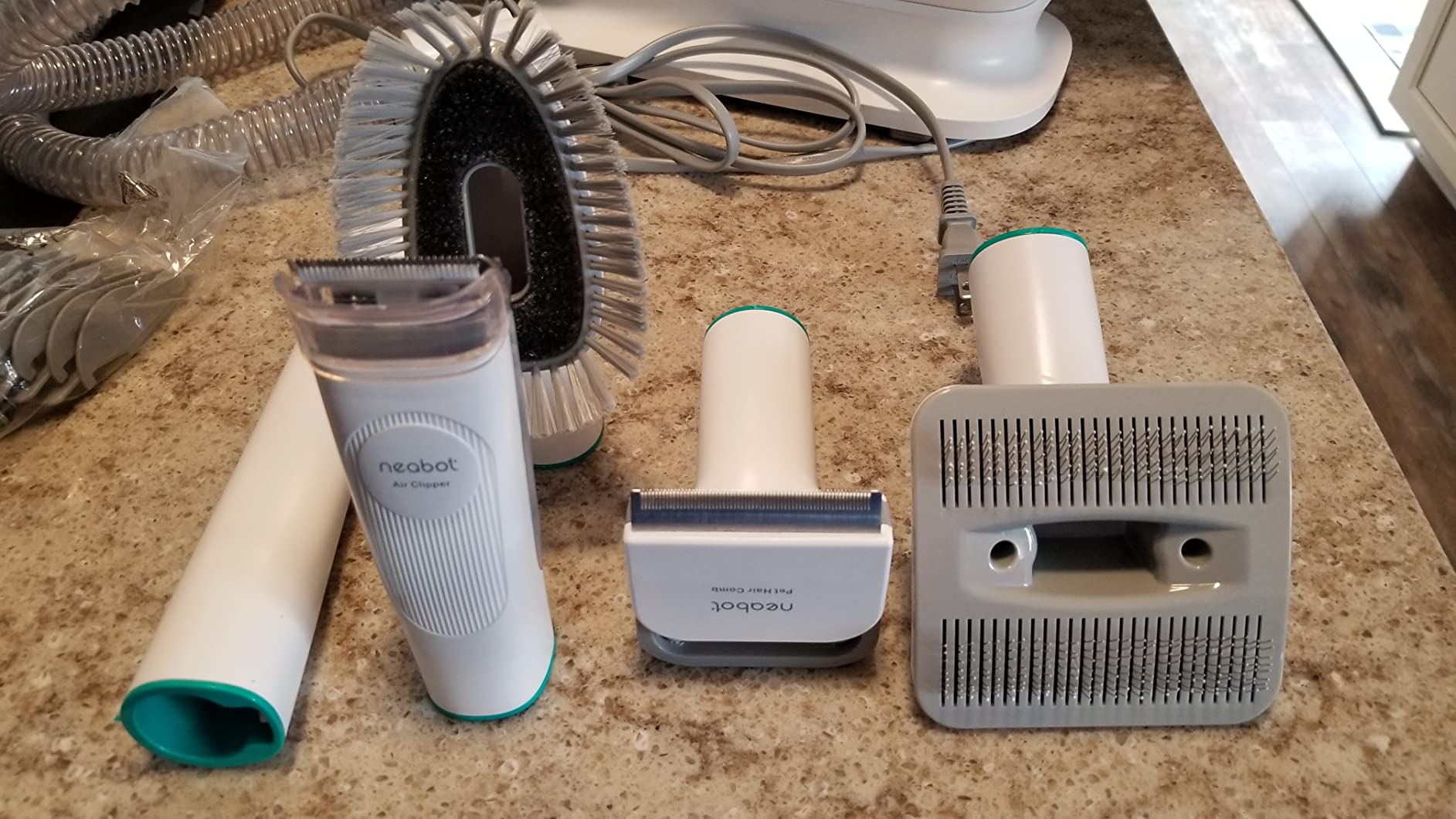 neabot Neakasa P1 Pro Pet Grooming Kit & Vacuum Suction 99% Pet Hair, Professional Clippers with 5 Proven Grooming Tools for Dogs Cats and Other Animals - Customer Photo 1