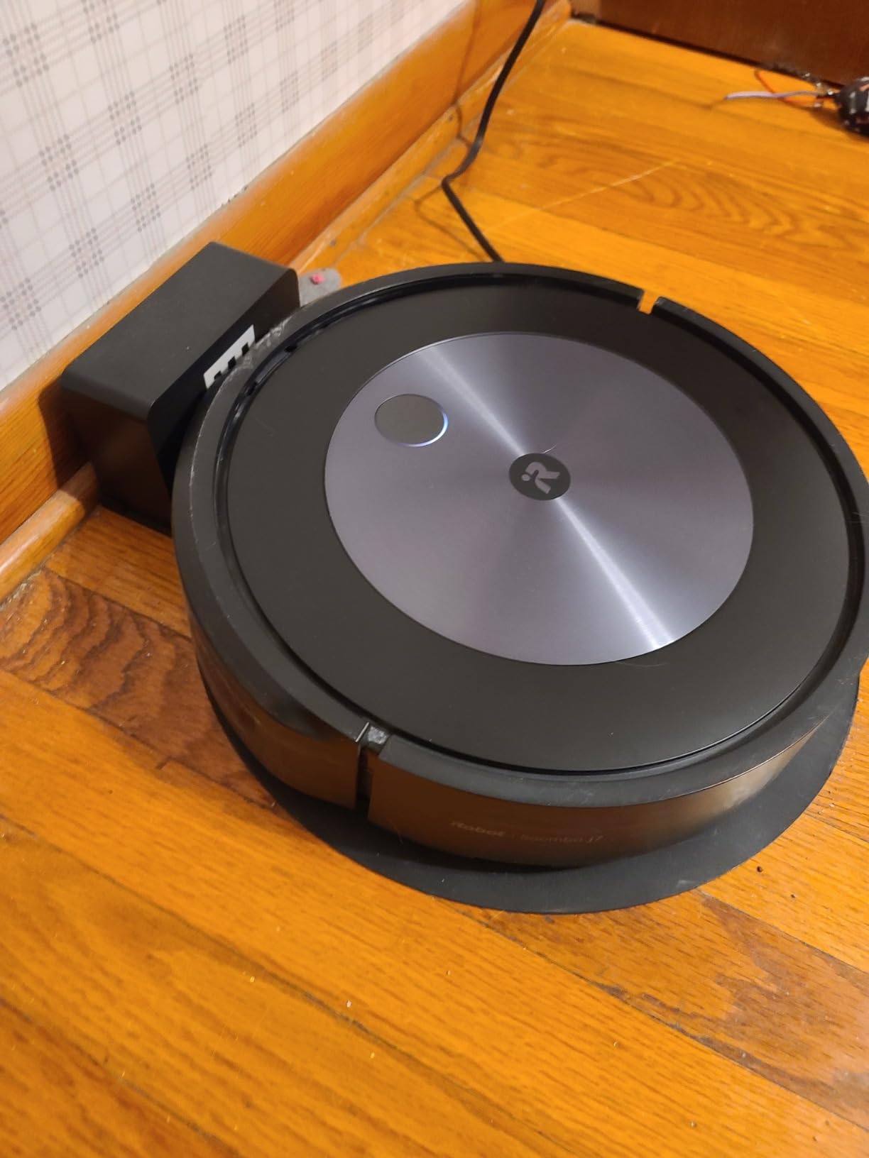 iRobot Roomba j7 (7150) Wi-Fi Connected Robot Vacuum - Identifies and avoids Obstacles Like pet Waste & Cords, Smart Mapping, Works with Alexa, Ideal for Pet Hair, Carpets, Hard Floors, Roomba J7 Customer Review iRobot Roomba j7 (7150) Wi-Fi Connected Robot Vacuum - Identifies and avoids Obstacles Like pet Waste & Cords, Smart Mapping, Works with Alexa, Ideal for Pet Hair, Carpets, Hard Floors, Roomba J7 - Customer Photo 1