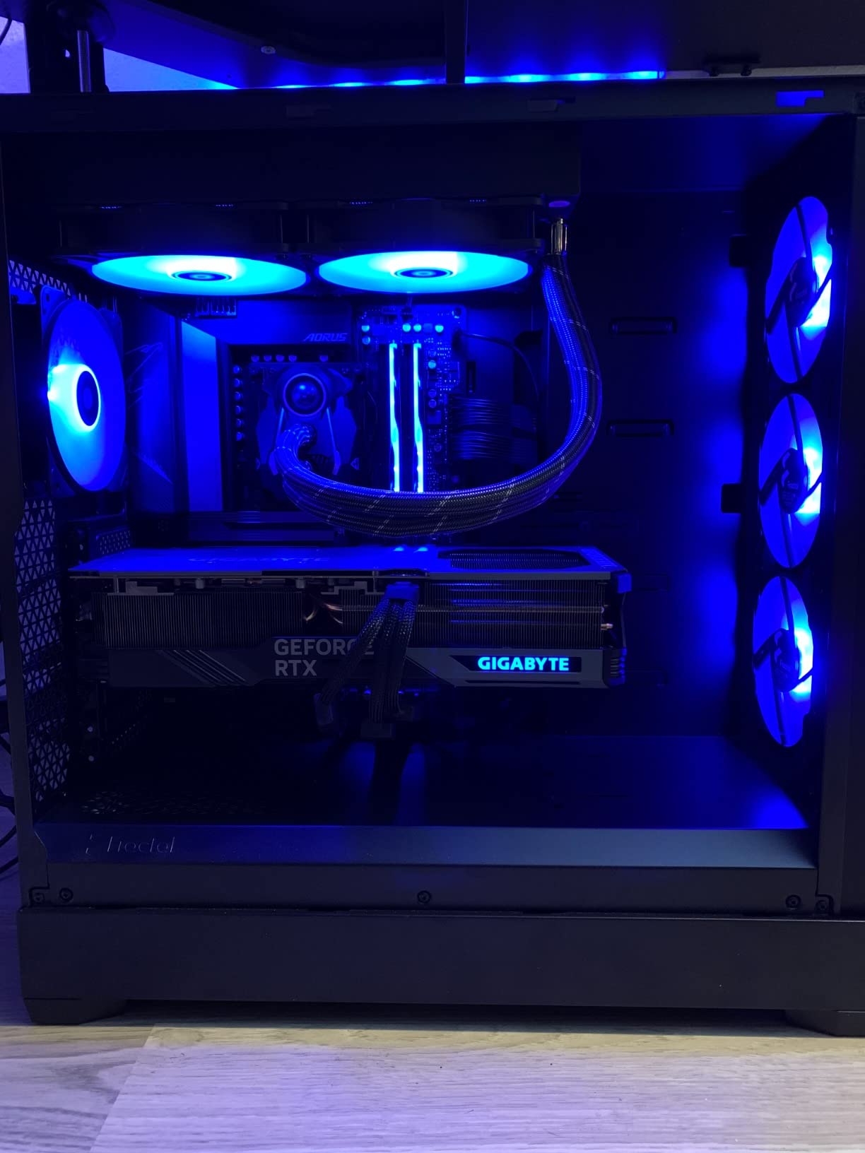ARCTIC Liquid Freezer II 280 A-RGB - Multi-Compatible All-in-One CPU AIO Water Cooler with A-RGB, Efficient PWM-Controlled Pump, Fan Speed: 200–1900 RPM, LGA1700 Compatible - Black Customer Review ARCTIC Liquid Freezer II 280 A-RGB - Multi-Compatible All-in-One CPU AIO Water Cooler with A-RGB, Efficient PWM-Controlled Pump, Fan Speed: 200–1900 RPM, LGA1700 Compatible - Black - Customer Photo 1