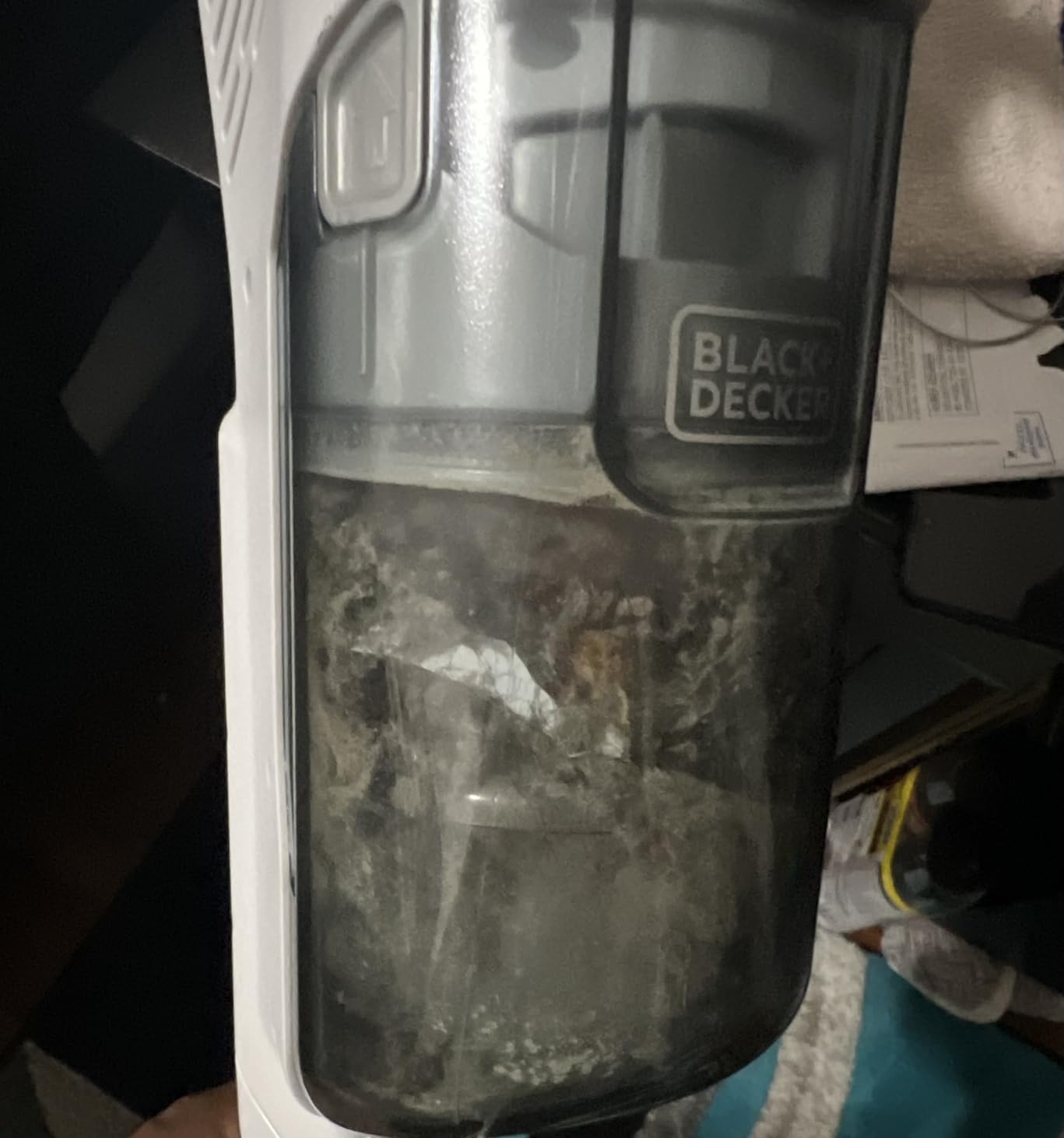 BLACK+DECKER POWERSERIES+ 20V MAX Cordless Stick Vacuum Cleaner with LED Floor Lights, Lightweight, Multi-Surface (BHFEA520J) , Gray Customer Review BLACK+DECKER POWERSERIES+ 20V MAX Cordless Stick Vacuum Cleaner with LED Floor Lights, Lightweight, Multi-Surface (BHFEA520J) , Gray - Customer Photo 2