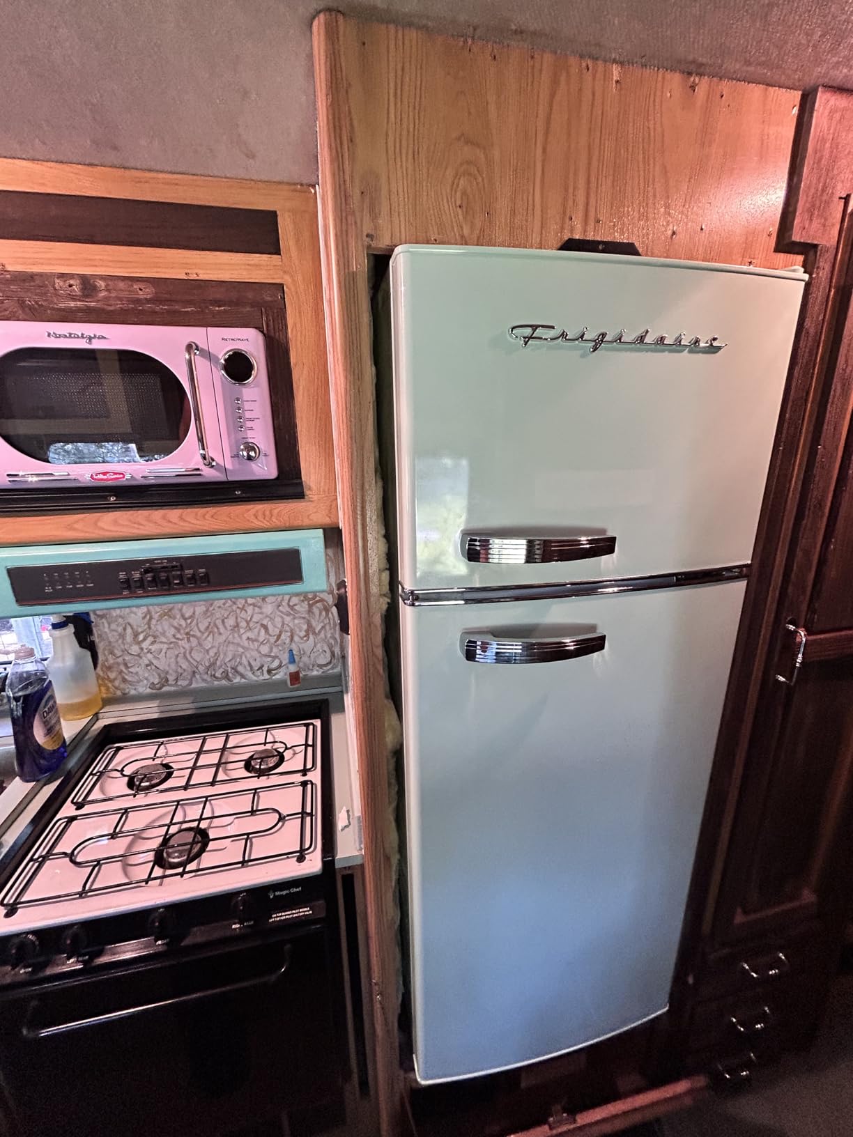 Frigidaire EFR753, 2 Door Apartment Size Refrigerator with Freezer, Retro Chrome Handle, 7.5 cu ft, Platinum Series, Stainless steel, 7.5 Customer Review Frigidaire EFR753, 2 Door Apartment Size Refrigerator with Freezer, Retro Chrome Handle, 7.5 cu ft, Platinum Series, Stainless steel, 7.5 - Customer Photo 1