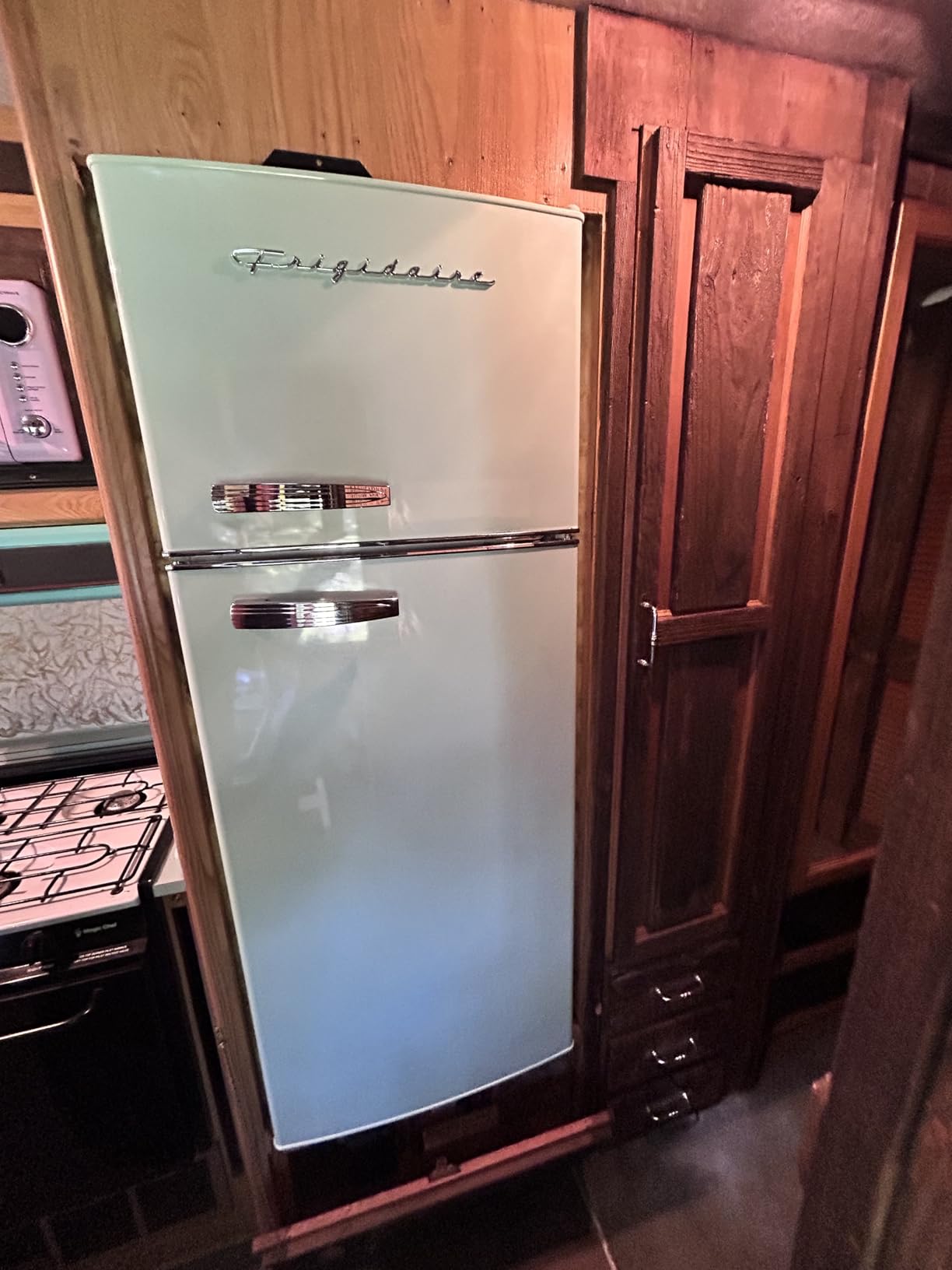 Frigidaire EFR753, 2 Door Apartment Size Refrigerator with Freezer, Retro Chrome Handle, 7.5 cu ft, Platinum Series, Stainless steel, 7.5 Customer Review Frigidaire EFR753, 2 Door Apartment Size Refrigerator with Freezer, Retro Chrome Handle, 7.5 cu ft, Platinum Series, Stainless steel, 7.5 - Customer Photo 2