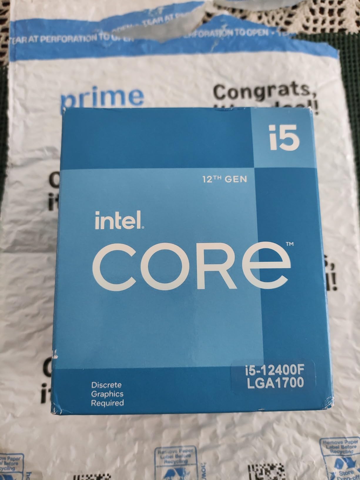 Intel Core i5-12400F / 6/12 / 2.5GHz / 6xxChipset / BX8071512400F Customer Review Intel Core i5-12400F / 6/12 / 2.5GHz / 6xxChipset / BX8071512400F - Customer Photo 2