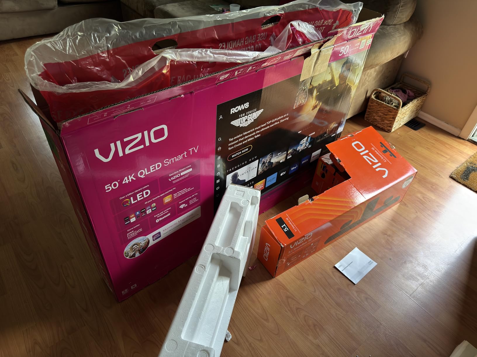 VIZIO 50-inch Quantum Pro 4K 120Hz QLED HDR10+ Smart TV with Dolby Vision, Active Full Array, 240Hz @ 1080p PC Gaming, WiFi 6E, Apple AirPlay, Chromecast Built-in, M50QXM-K01, 2023 Model Customer Review VIZIO 50-inch Quantum Pro 4K 120Hz QLED HDR10+ Smart TV with Dolby Vision, Active Full Array, 240Hz @ 1080p PC Gaming, WiFi 6E, Apple AirPlay, Chromecast Built-in, M50QXM-K01, 2023 Model - Customer Photo 2