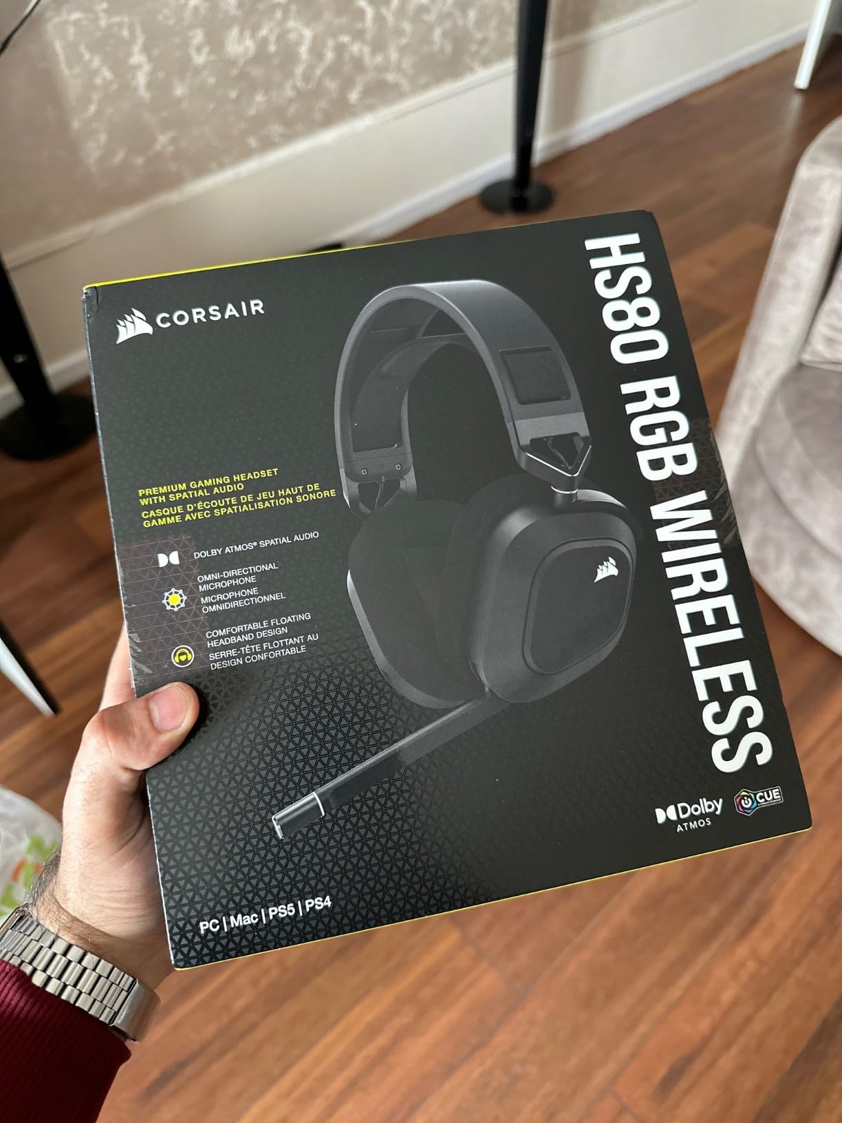Corsair HS80 RGB USB Premium Gaming Headset with Dolby Audio 7.1 Surround Sound (Broadcast-Grade Omni-Directional Microphone, Memory Foam Earpads, High-Fidelity Sound, Durable Construction) White Customer Review Corsair HS80 RGB USB Premium Gaming Headset with Dolby Audio 7.1 Surround Sound (Broadcast-Grade Omni-Directional Microphone, Memory Foam Earpads, High-Fidelity Sound, Durable Construction) White - Customer Photo 1