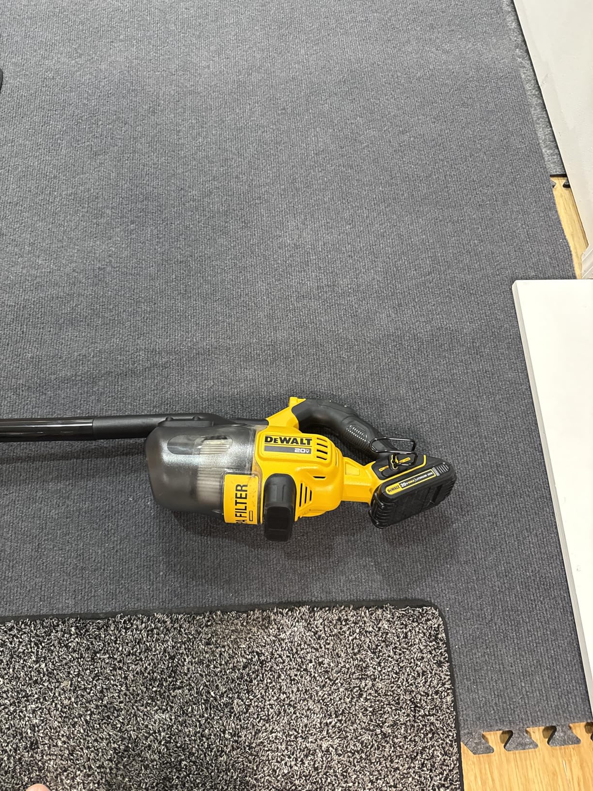 DEWALT 20V Vacuum, Cordless Handheld Vacuum, HEPA, Battery Not Included - Customer Photo 2