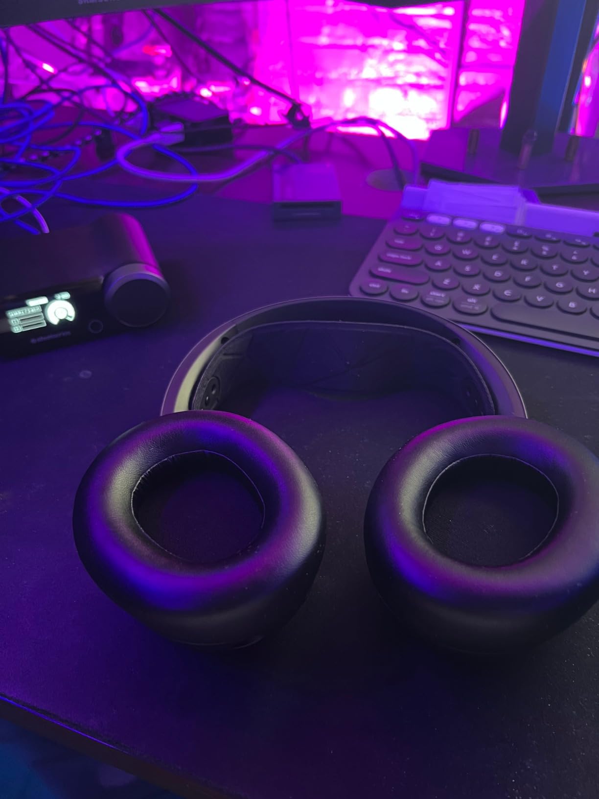 SteelSeries Arctis Nova Pro Wireless Xbox Multi-System Gaming Headset - Premium Hi-Fi Drivers - Active Noise Cancellation Infinity Power System - Stealth Mic - Xbox, PC, PS5, PS4, Switch, Mobile Customer Review SteelSeries Arctis Nova Pro Wireless Xbox Multi-System Gaming Headset - Premium Hi-Fi Drivers - Active Noise Cancellation Infinity Power System - Stealth Mic - Xbox, PC, PS5, PS4, Switch, Mobile - Customer Photo 1
