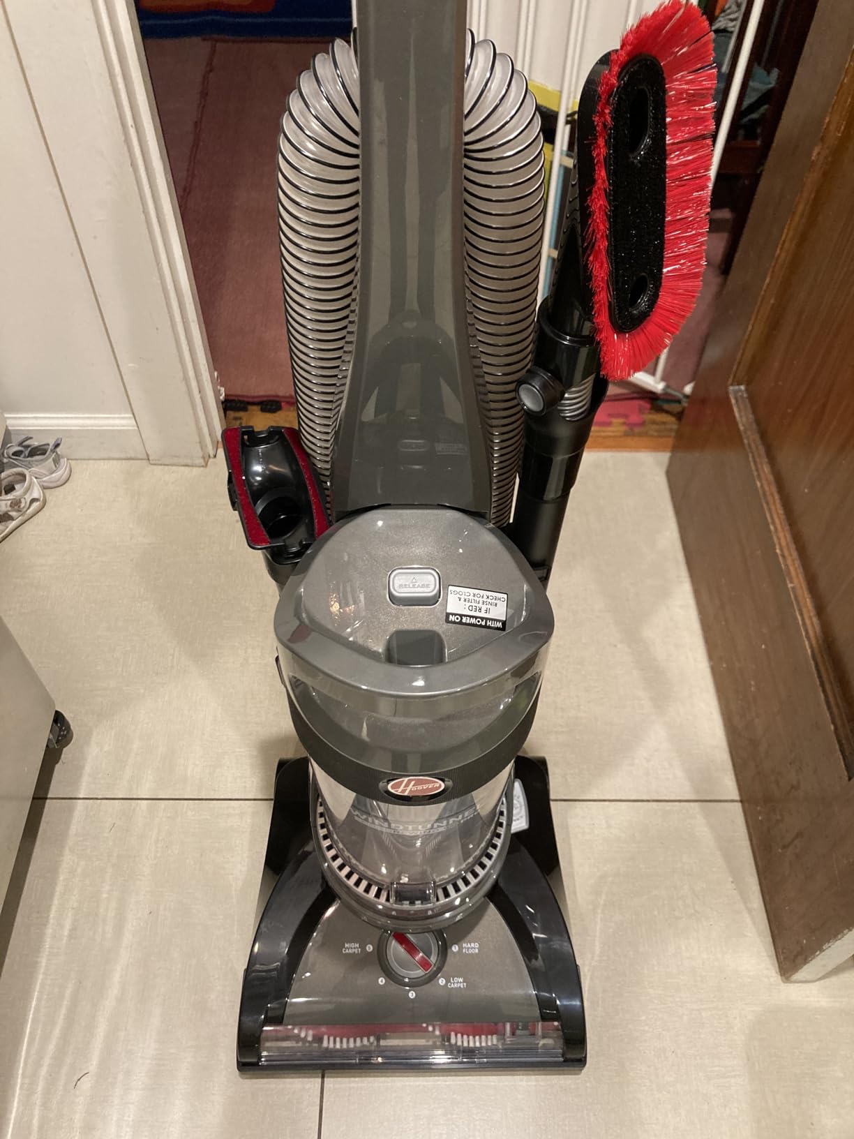 Hoover WindTunnel Cord Rewind Pro Bagless Vacuum Cleaner, Corded Upright Vacuum Cleaner for Carpet and Hard Floor, Automatic Cord Rewind, Corded Vacuum Cleaners for Home Use customer photo 1