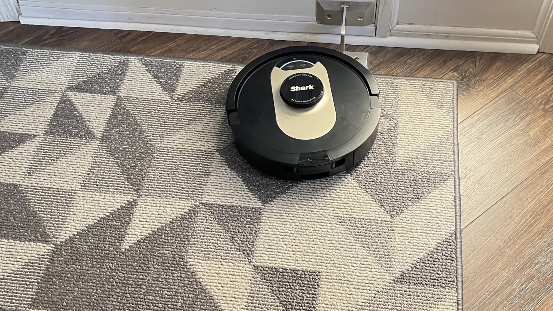 Shark Robot Vacuum & Mop Combo, Powerful Suction, Matrix Plus, 60-Day Debris Capacity, HEPA Bagless Self Empty Base, Sonic Mopping, Home Mapping for Pet Hair - Carpets & Hardfloor, AV2610WA Customer Review Shark Robot Vacuum & Mop Combo, Powerful Suction, Matrix Plus, 60-Day Debris Capacity, HEPA Bagless Self Empty Base, Sonic Mopping, Home Mapping for Pet Hair - Carpets & Hardfloor, AV2610WA - Customer Photo 1