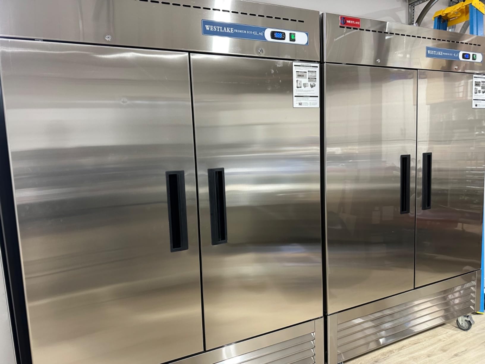 WESTLAKE Commercial Refrigerator and Freezer Combo 48 WESTLAKE Commercial Refrigerator and Freezer Combo 48