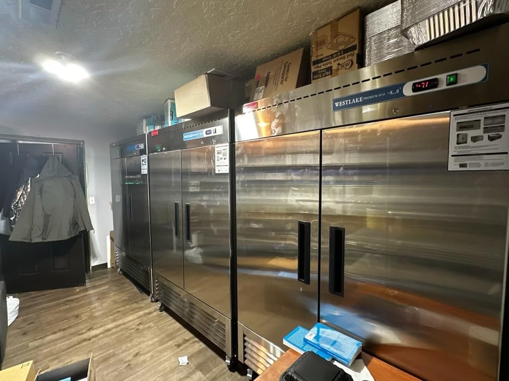 WESTLAKE Commercial Refrigerator and Freezer Combo 48 WESTLAKE Commercial Refrigerator and Freezer Combo 48