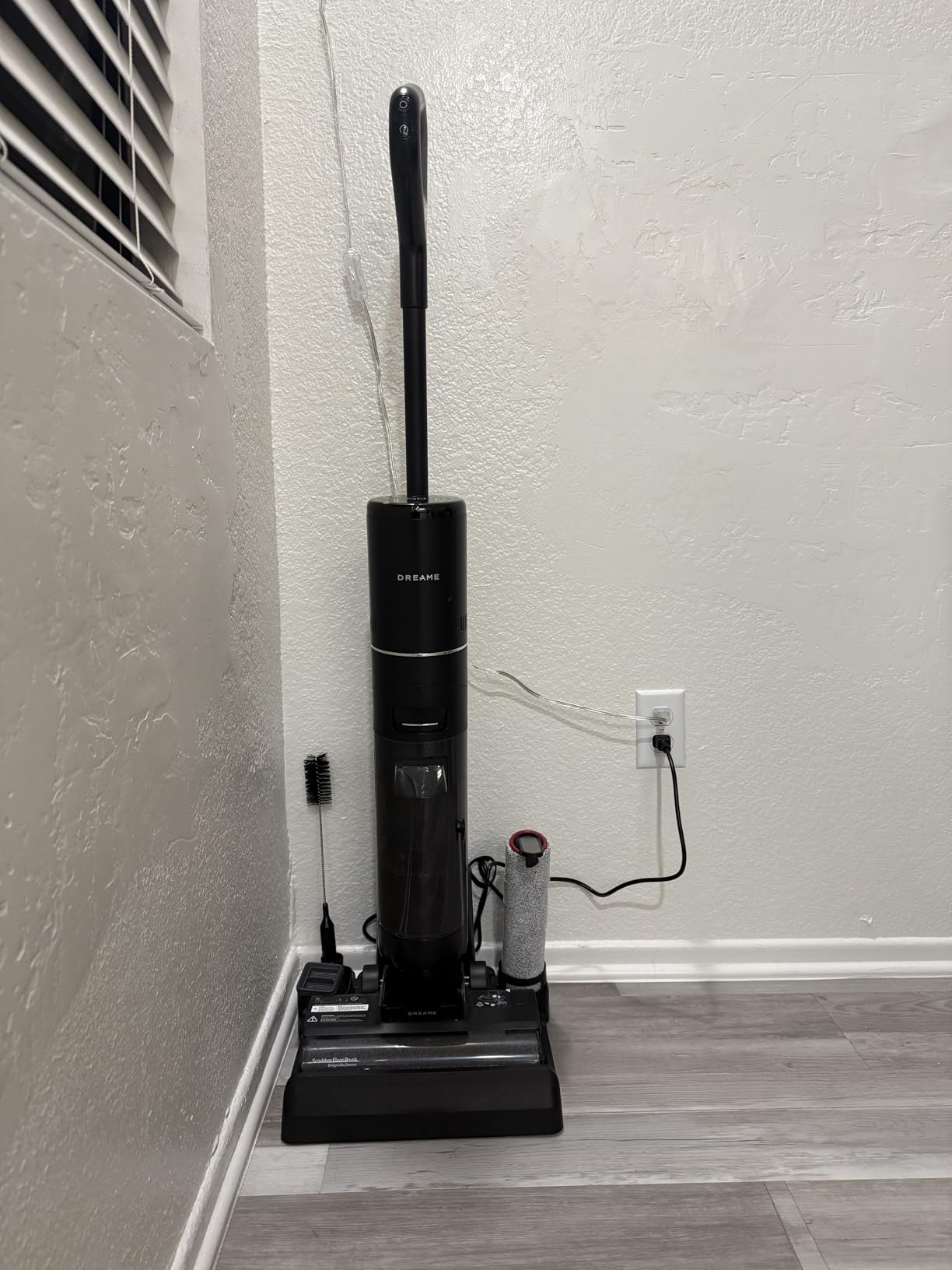 DREAME H12 PRO Wet Dry Vacuum Cleaner, Cordless Vacuum Mop All in One, Smart Floor Cleaner for Hard Floor, One-Step Edge to Edge Cleaning with Hot Air Drying Customer Review DREAME H12 PRO Wet Dry Vacuum Cleaner, Cordless Vacuum Mop All in One, Smart Floor Cleaner for Hard Floor, One-Step Edge to Edge Cleaning with Hot Air Drying - Customer Photo 1