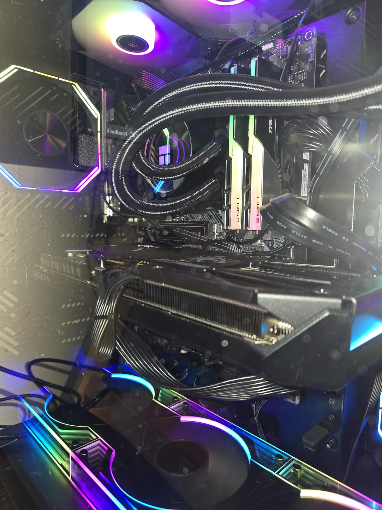 PowerColor Hellhound AMD Radeon RX 7900 XTX Graphics Card customer photo 1