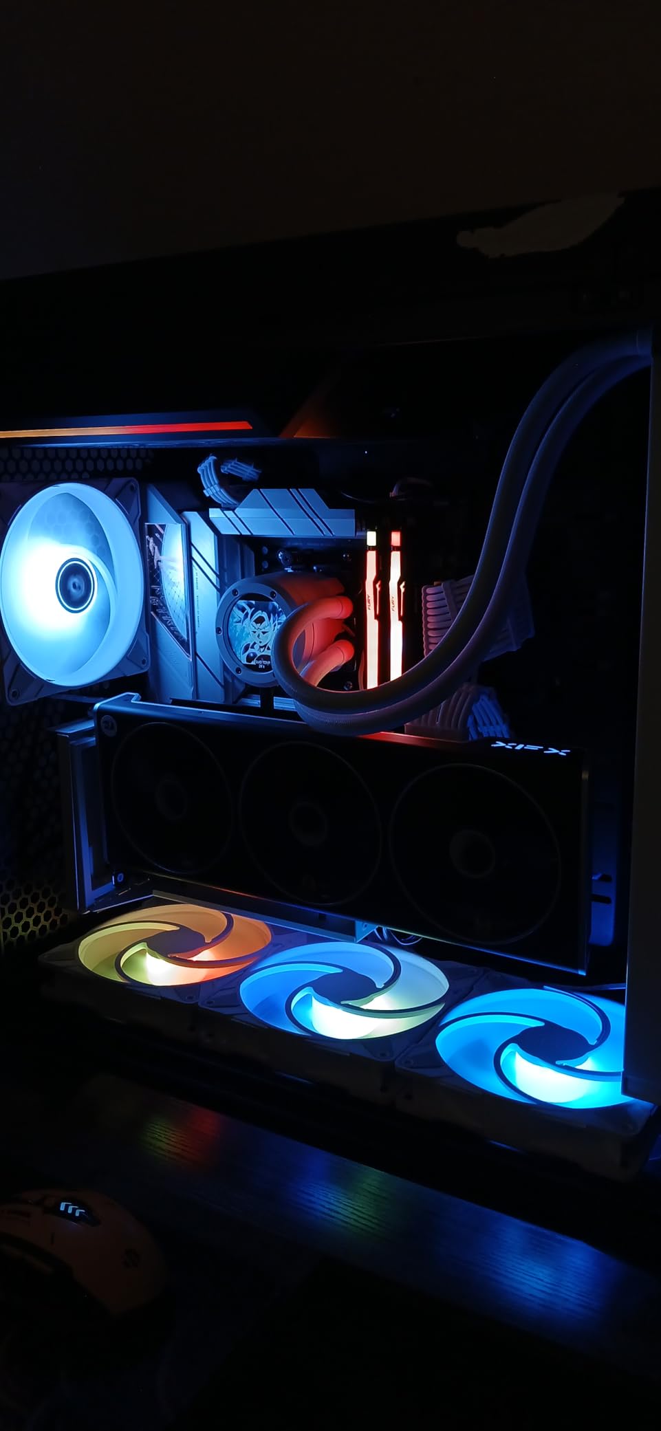 XFX Speedster MERC310 AMD Radeon RX 7900XT Ultra Gaming Graphics Card with 20GB GDDR6 Customer Review XFX Speedster MERC310 AMD Radeon RX 7900XT Ultra Gaming Graphics Card with 20GB GDDR6 - Customer Photo 2