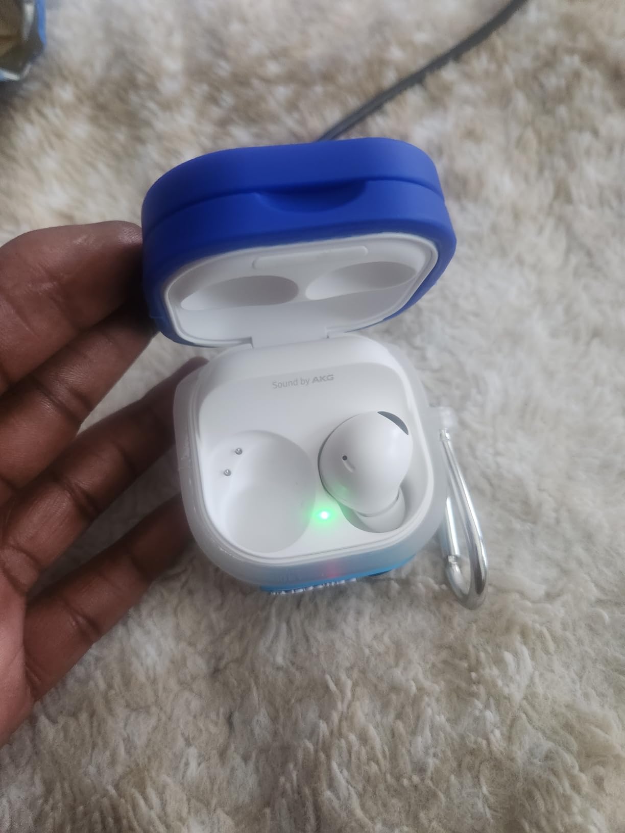 SAMSUNG Galaxy Buds 2 Pro True Wireless Bluetooth Earbuds w/ Noise Cancelling, Hi-Fi Sound, 360 Audio, Comfort Ear Fit, HD Voice, Conversation Mode, IPX7 Water Resistant, Graphite (Renewed) Customer Review SAMSUNG Galaxy Buds 2 Pro True Wireless Bluetooth Earbuds w/ Noise Cancelling, Hi-Fi Sound, 360 Audio, Comfort Ear Fit, HD Voice, Conversation Mode, IPX7 Water Resistant, Graphite (Renewed) - Customer Photo 2